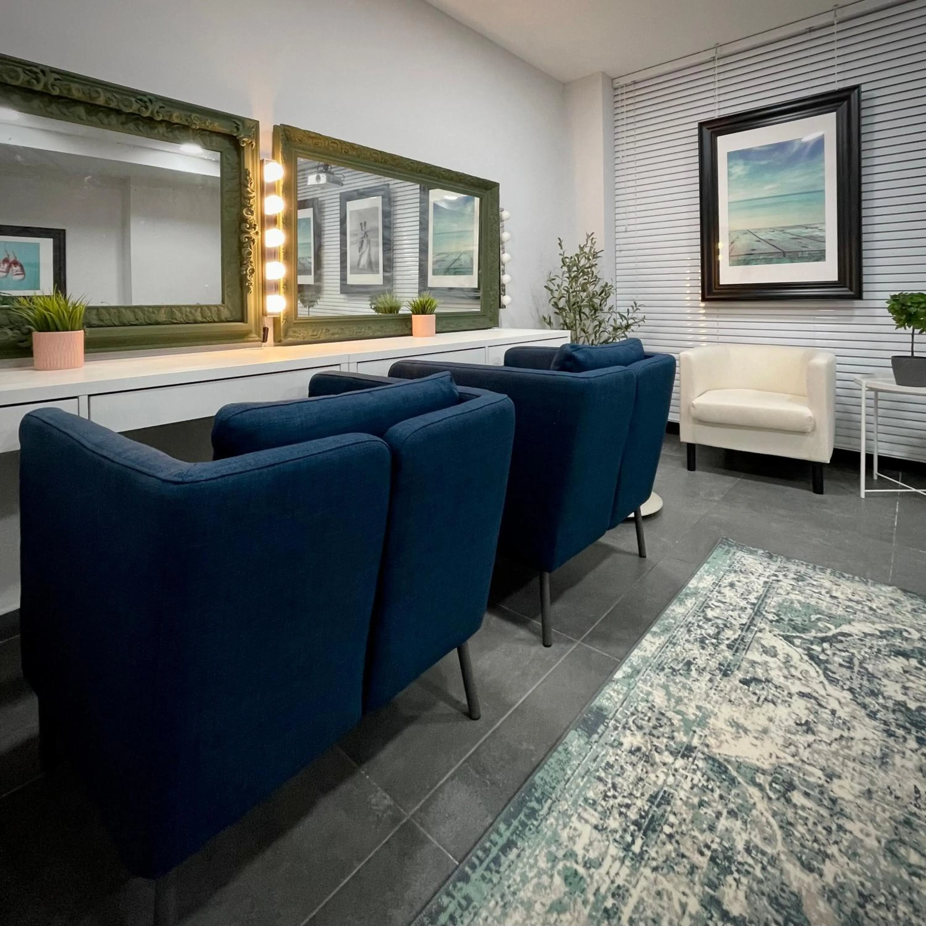 Area and facilities in Athenian Riviera Hotel& Suites