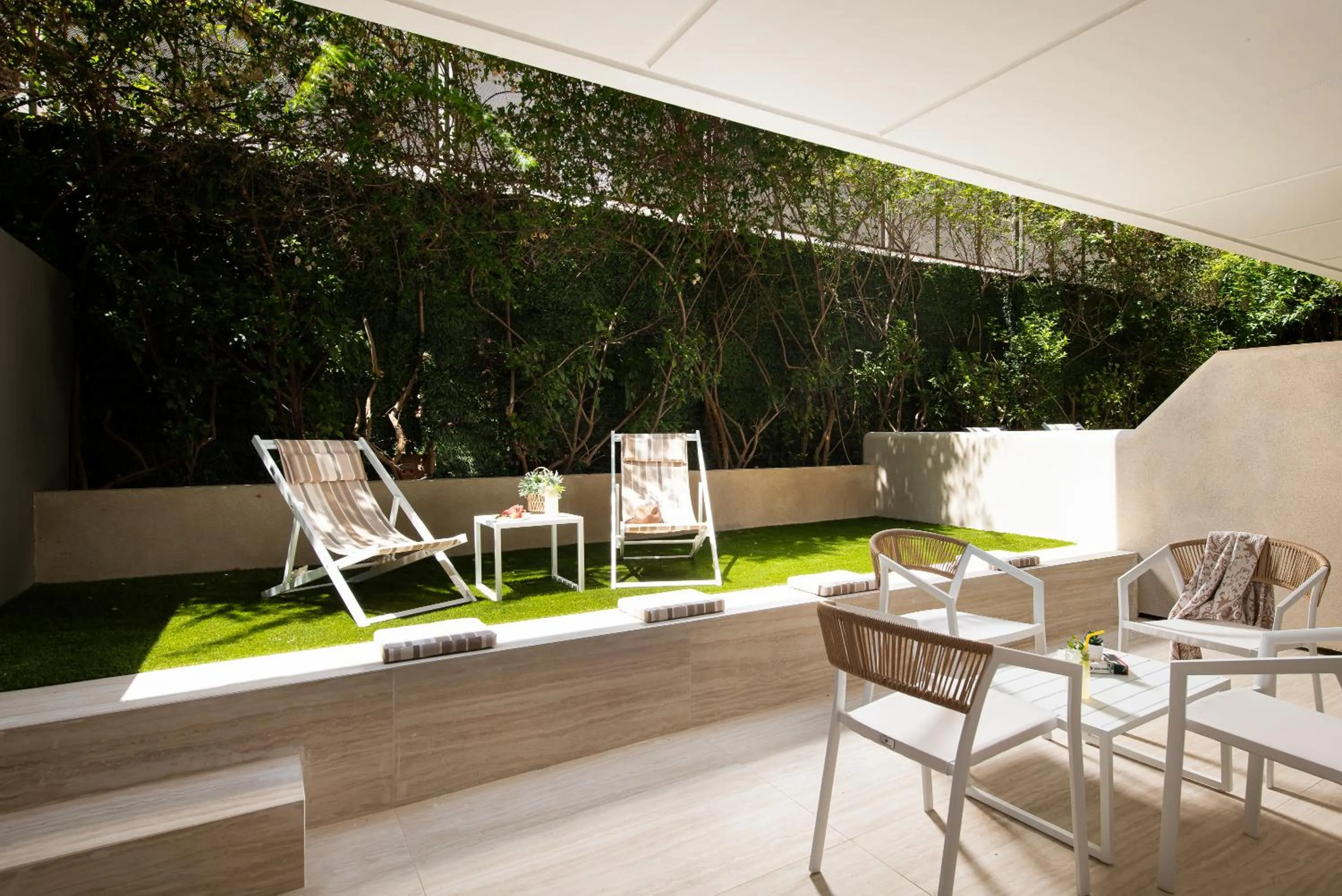 Garden in Athenian Riviera Hotel& Suites