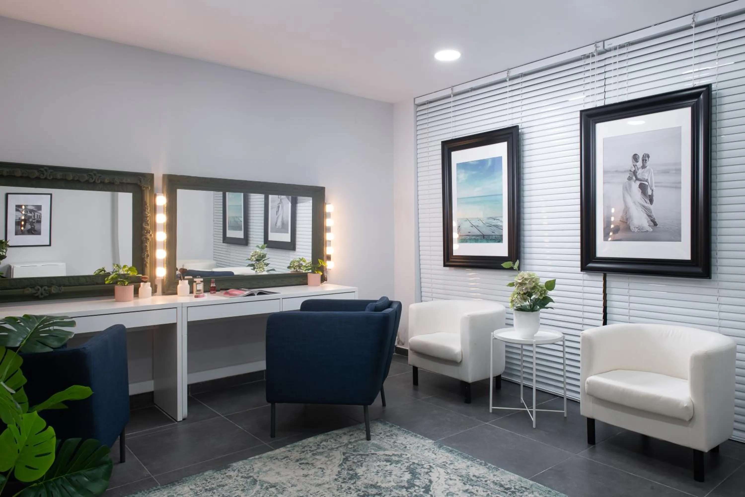 Area and facilities in Athenian Riviera Hotel& Suites