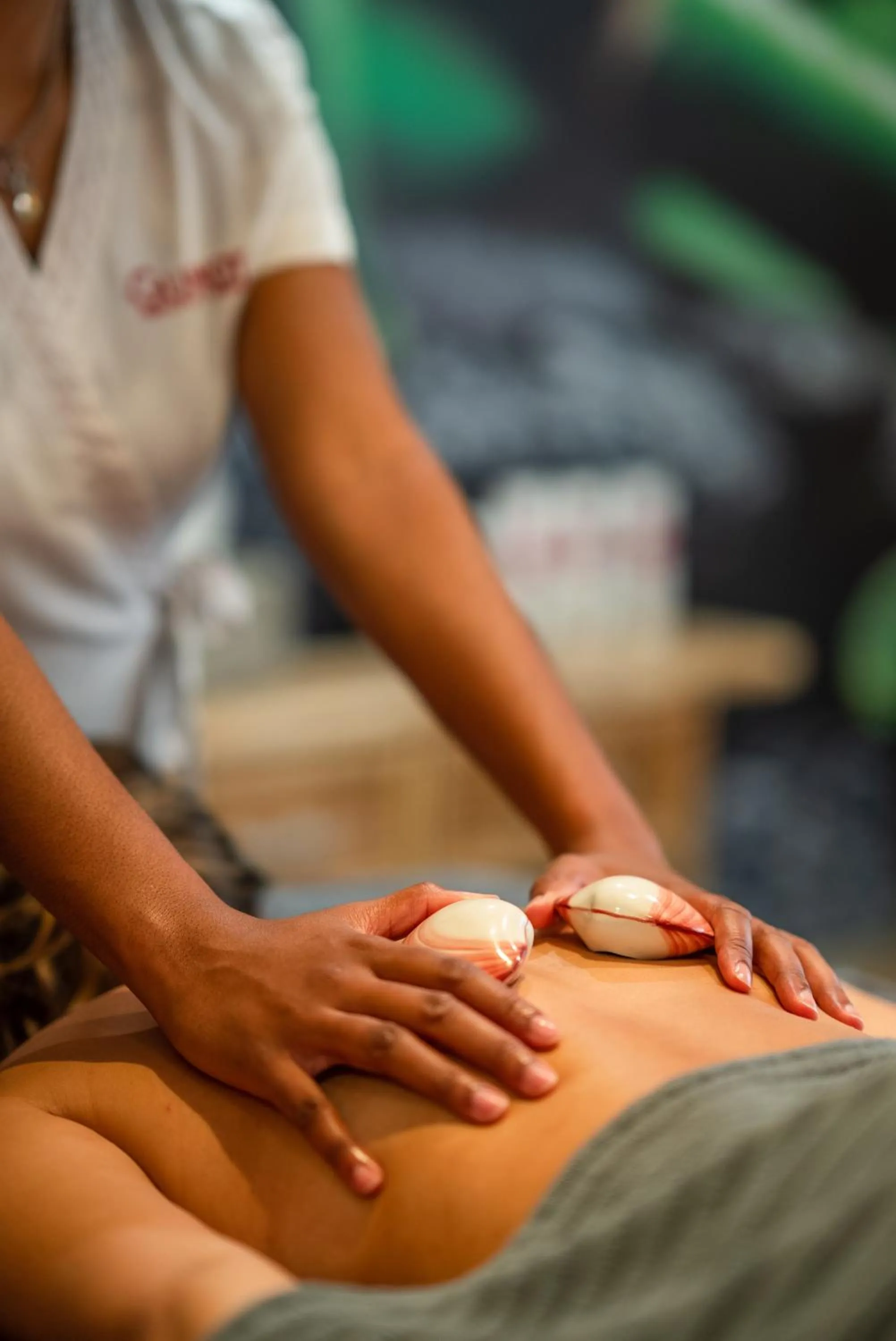 Massage in Hôtel Le Lagon