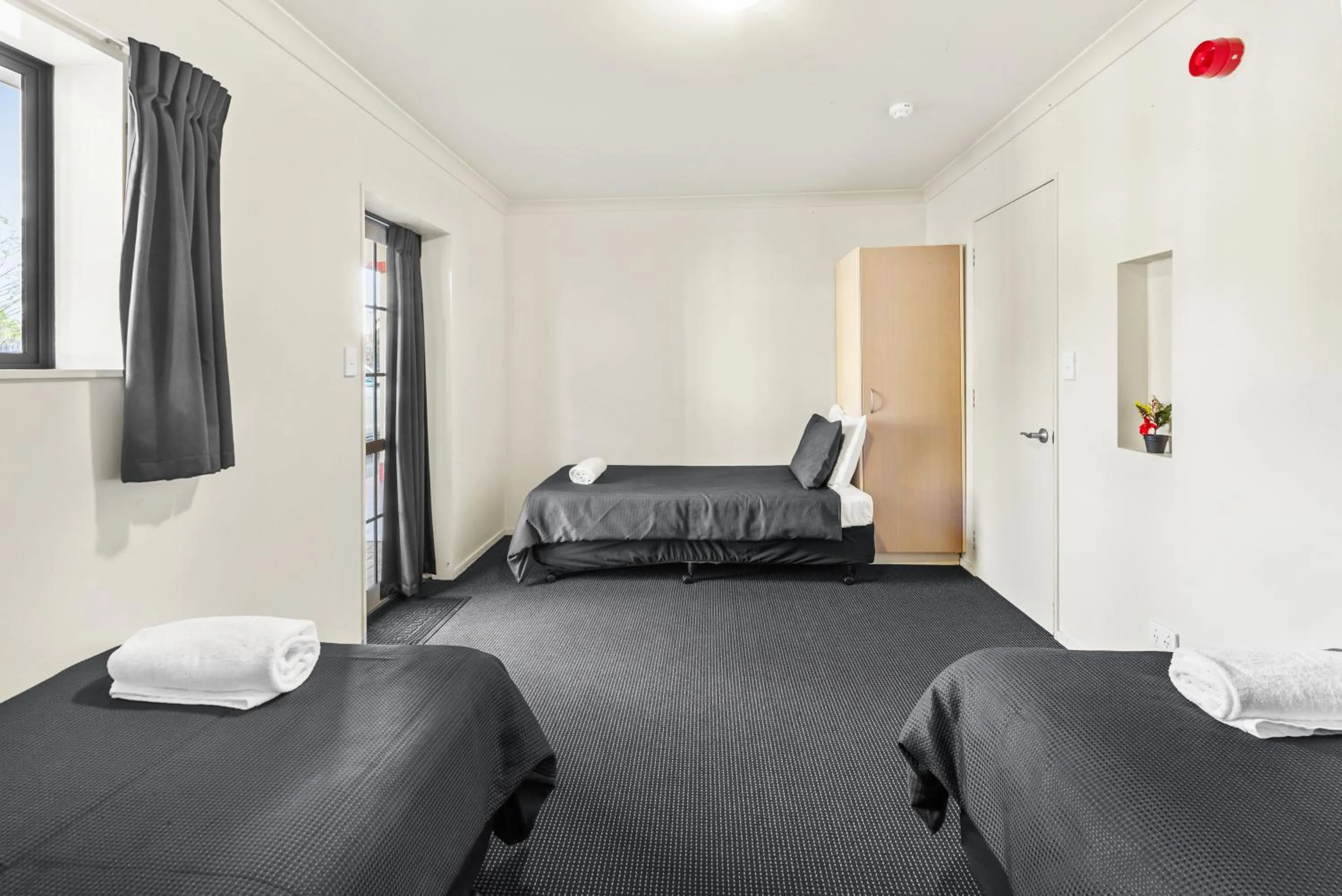 New Castle Motor Lodge