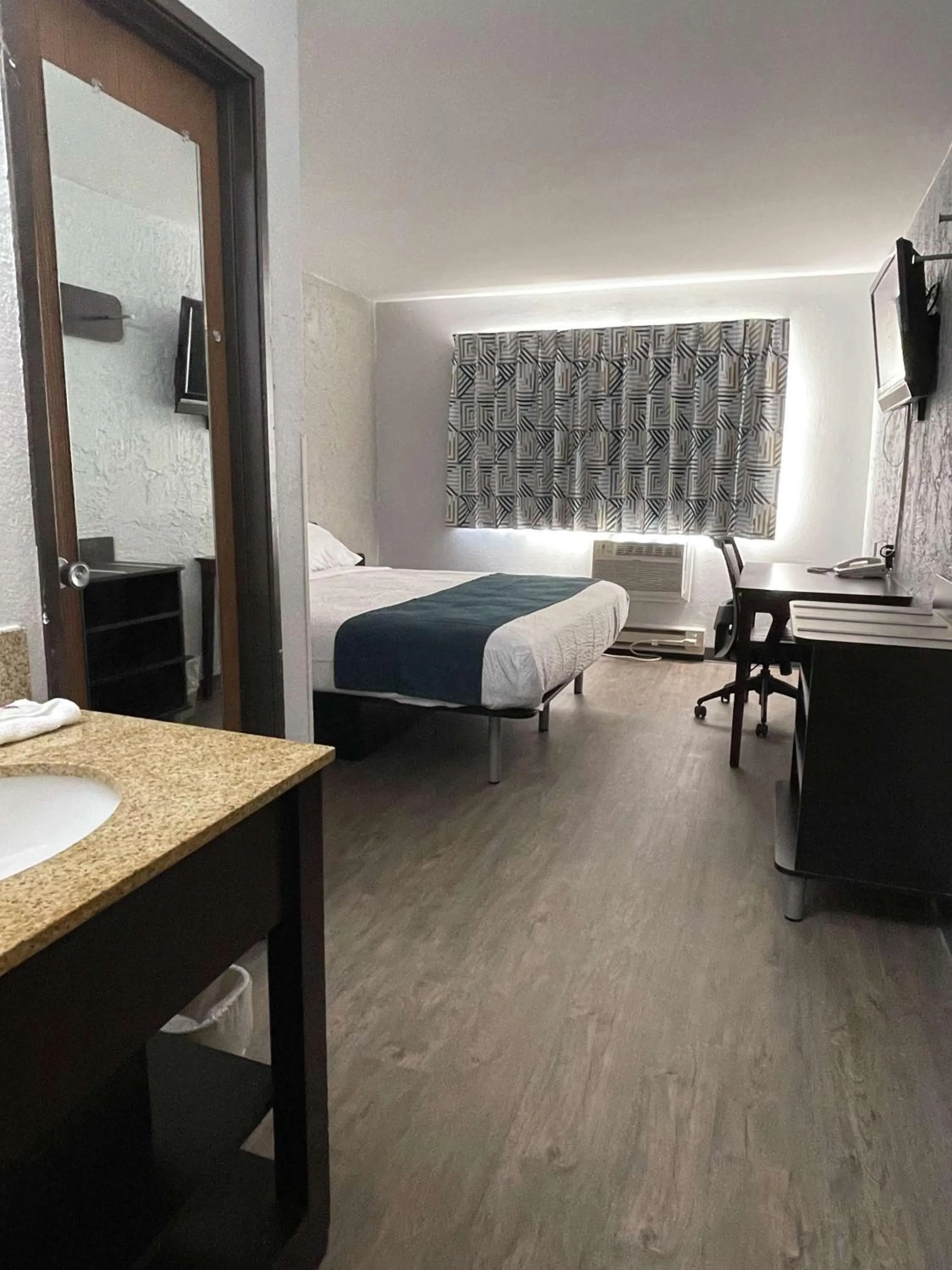 Photo of the whole room, Bed in Motel 6-Green Bay, WI - Lambeau