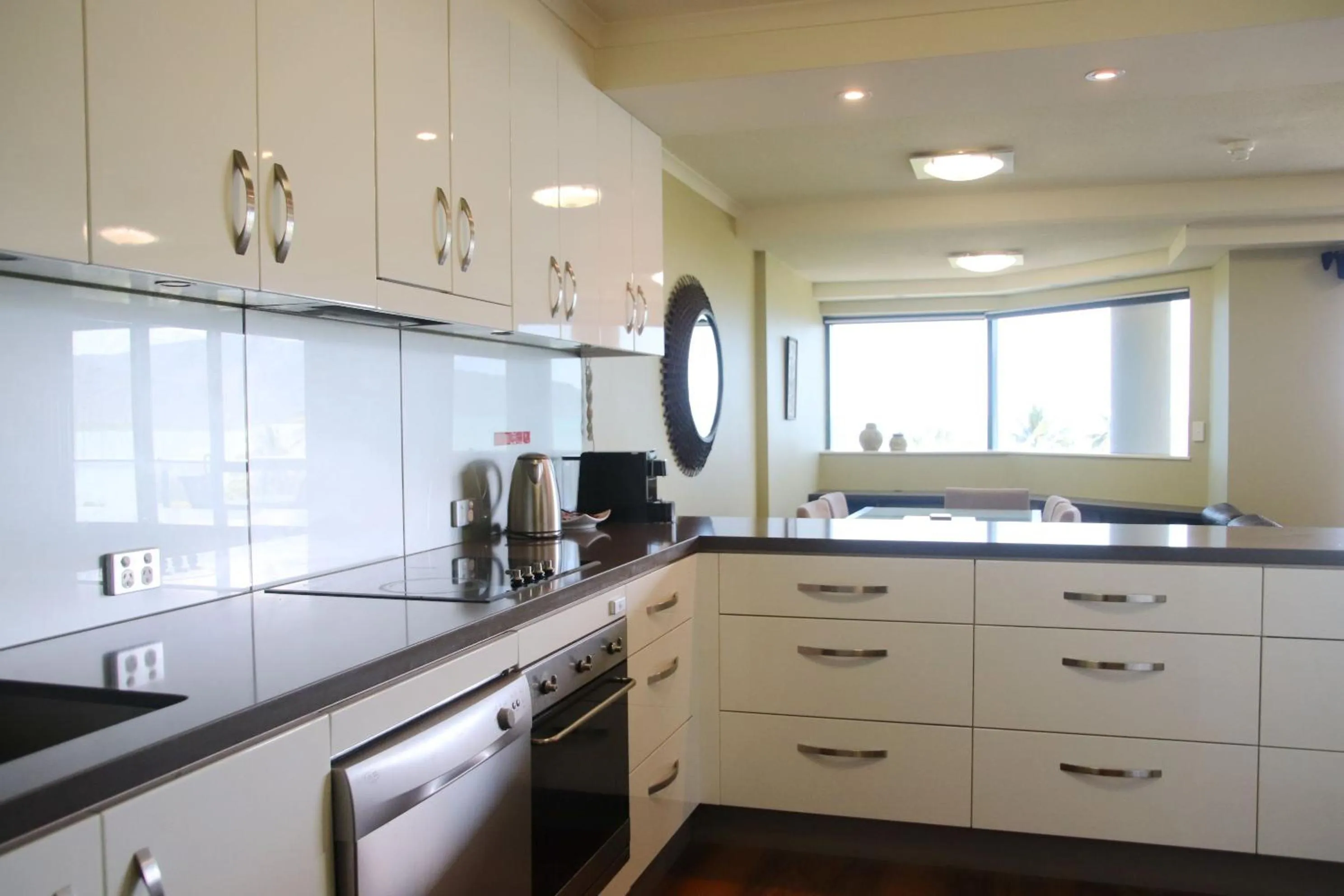 Kitchen or kitchenette in 181 The Esplanade