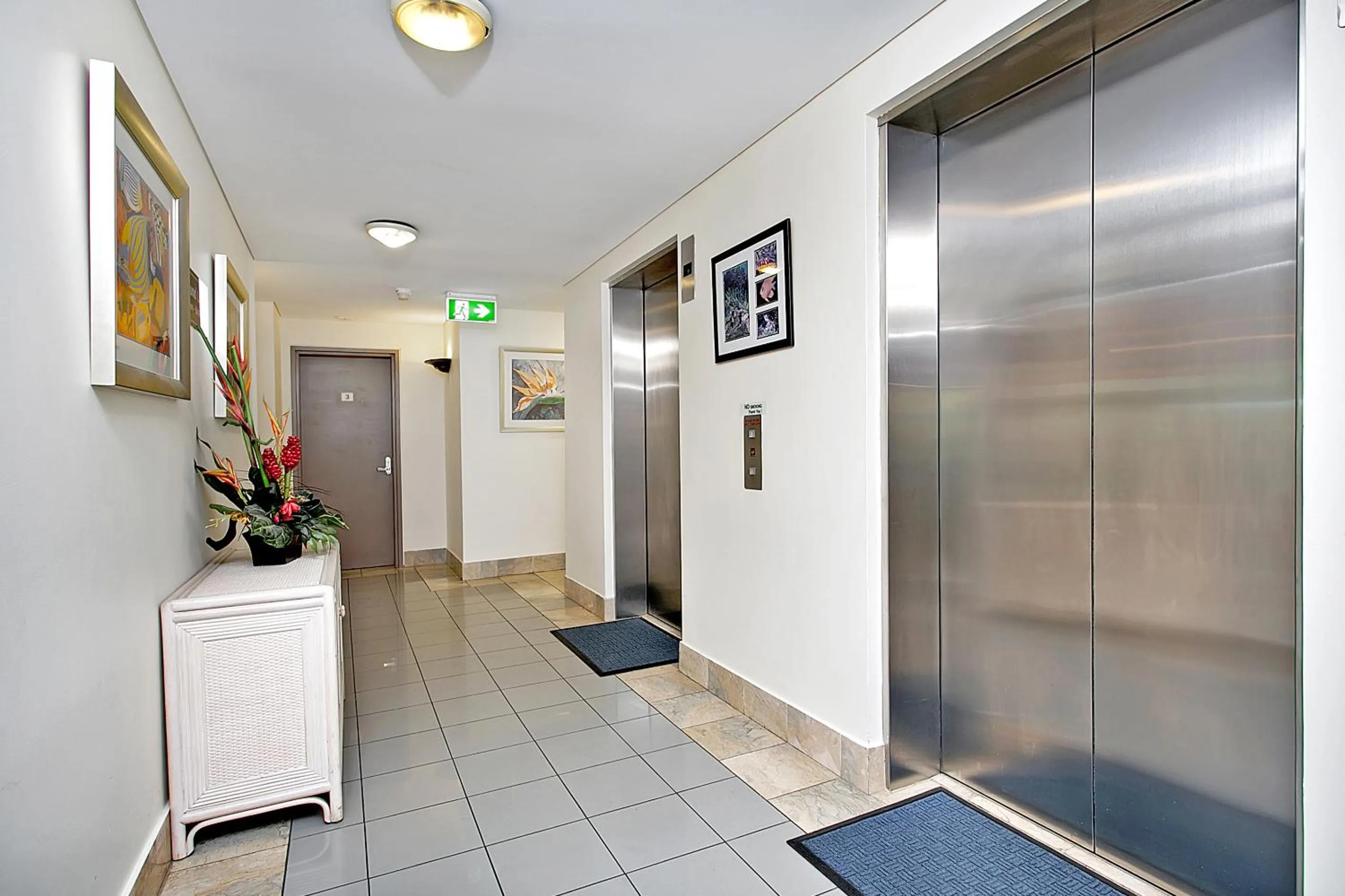 Lobby or reception in 181 The Esplanade