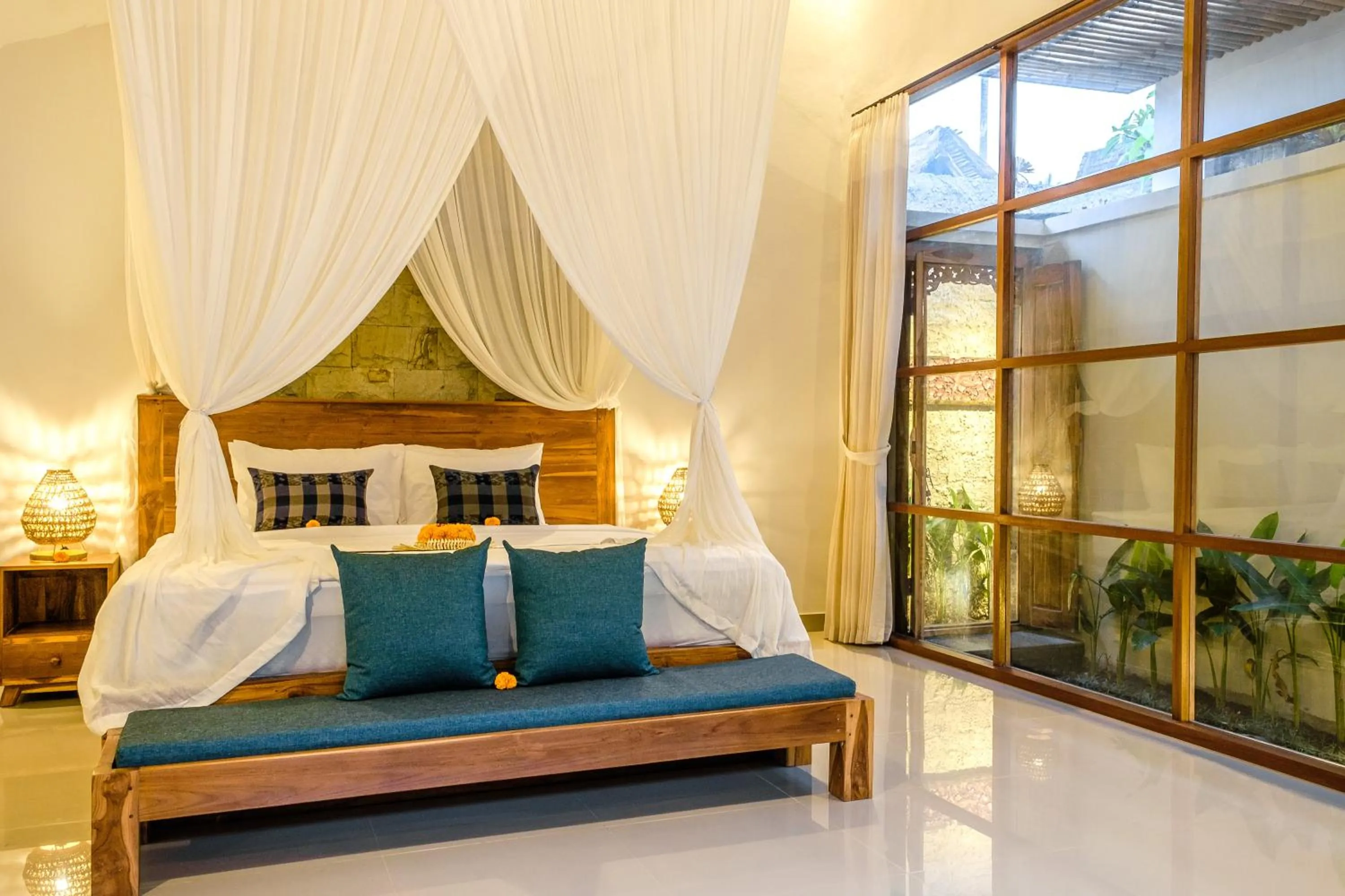 Seating area, Bed in Way Ubud