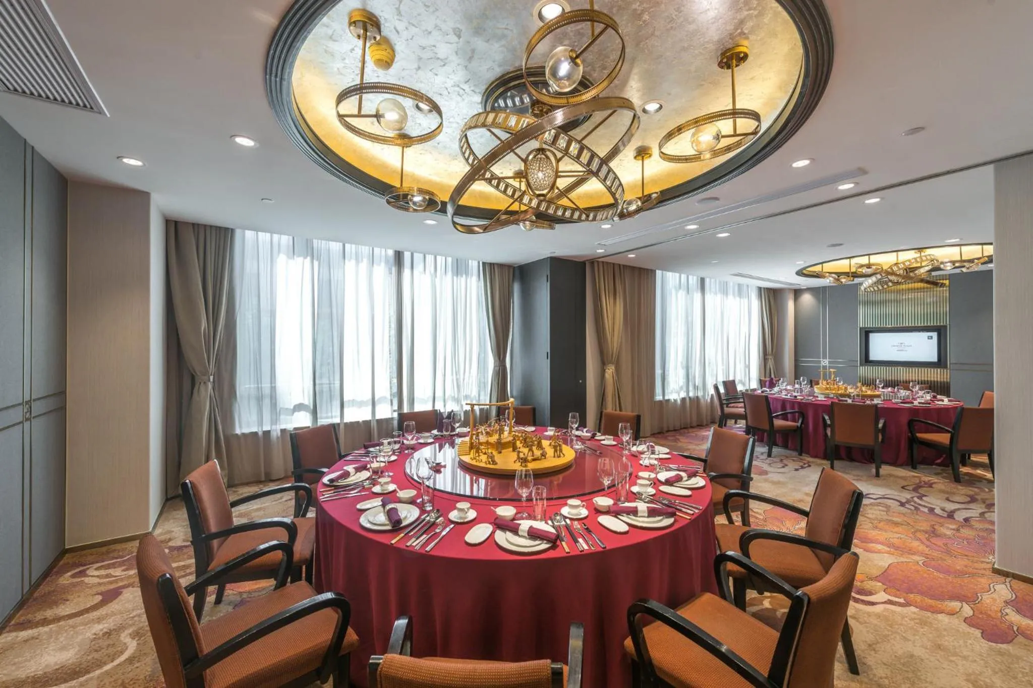 Restaurant/places to eat in Crowne Plaza Shanghai by IHG