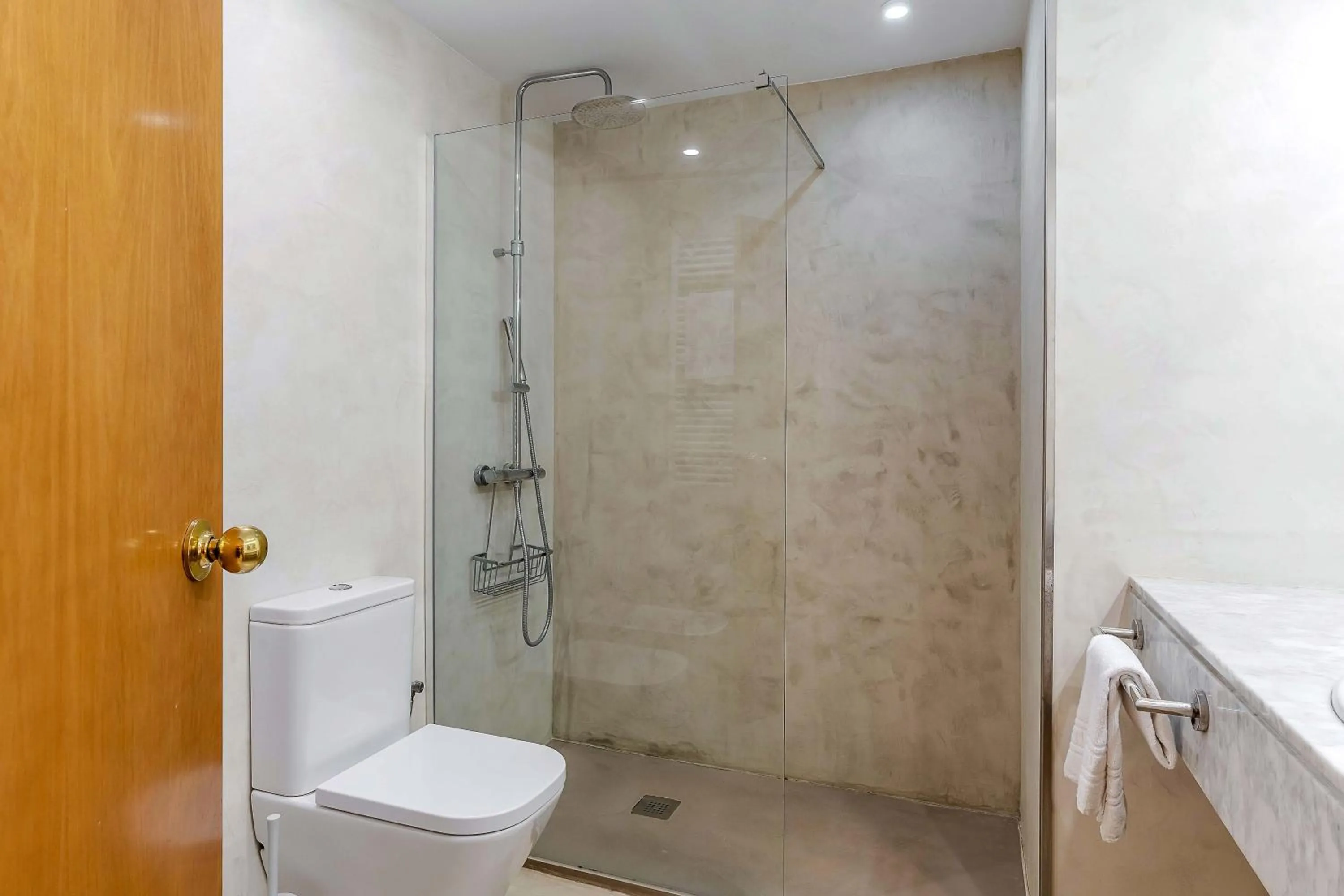 Bathroom in Aparthotel Bertrán