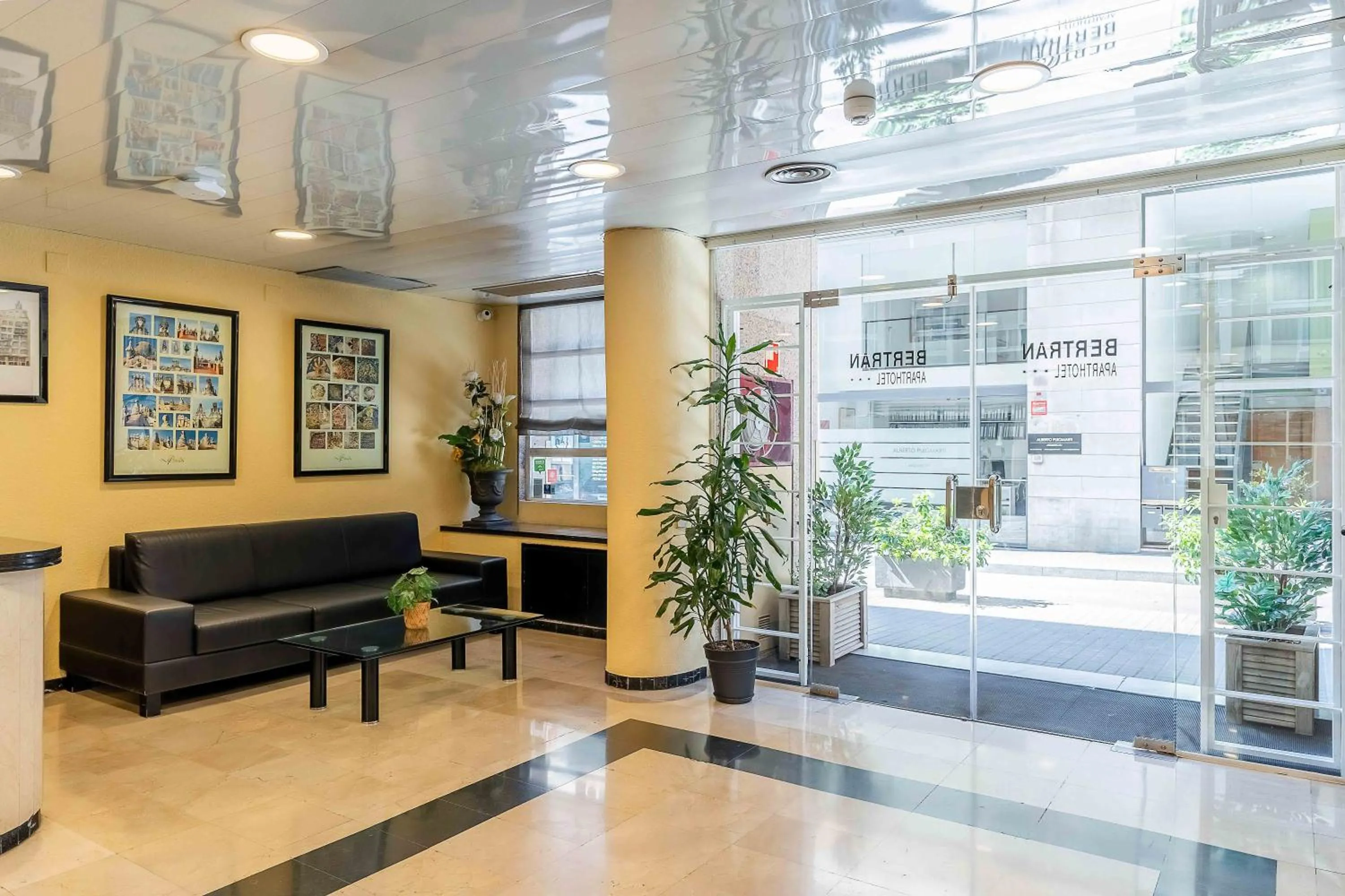 Property building in Aparthotel Bertrán