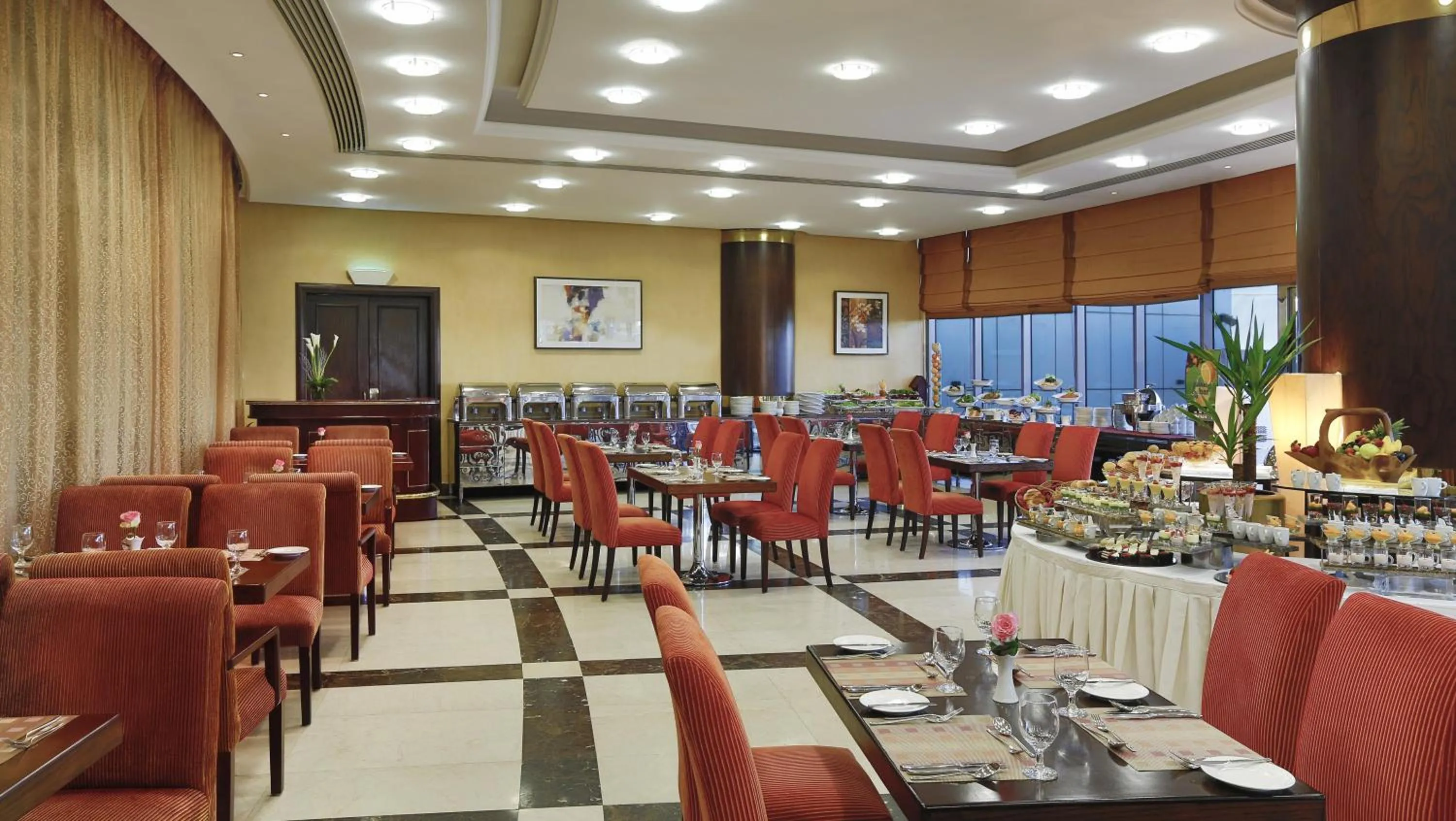Restaurant/places to eat in DoubleTree by Hilton Dubai Port Saeed
