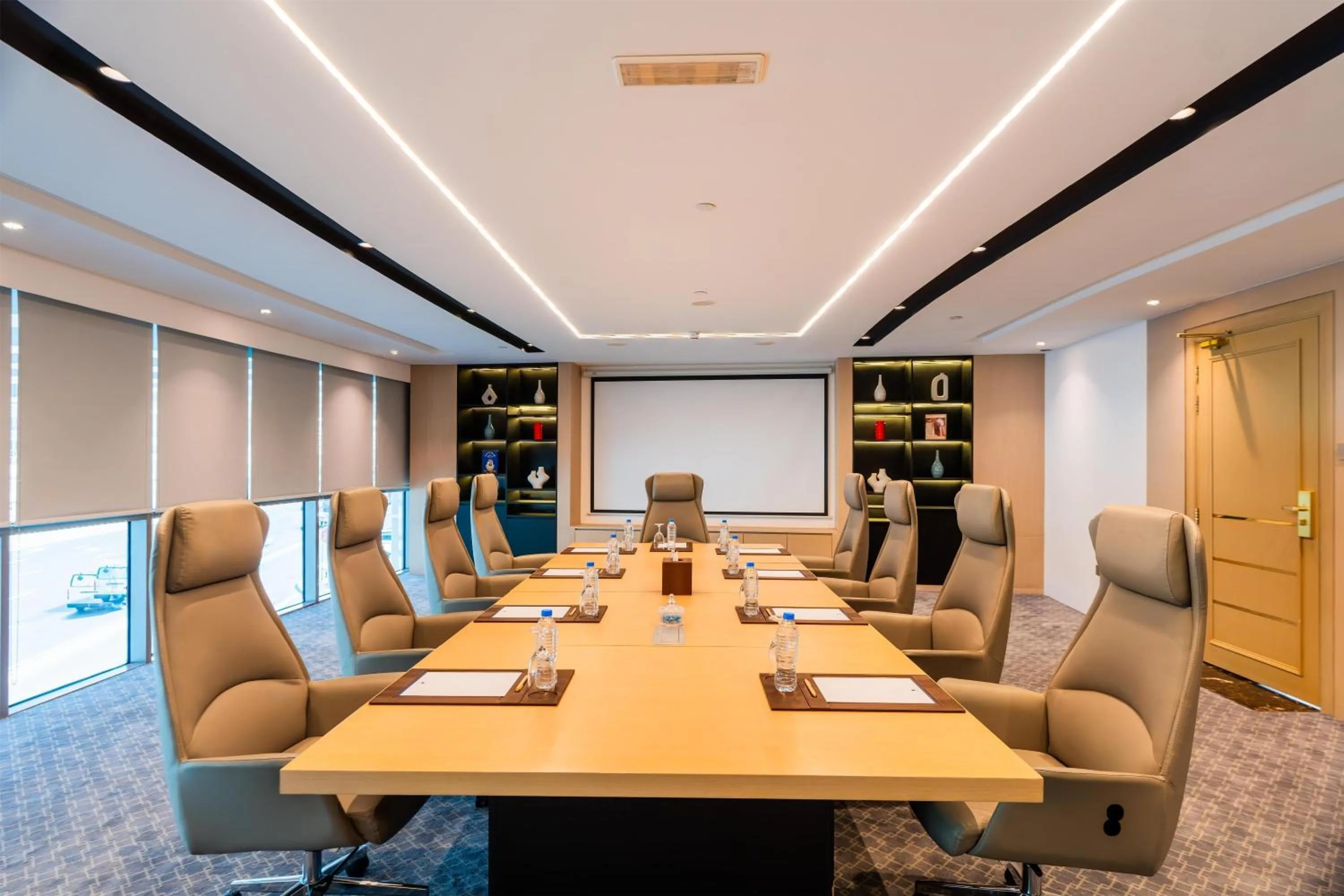 Meeting/conference room in DoubleTree by Hilton Dubai Port Saeed