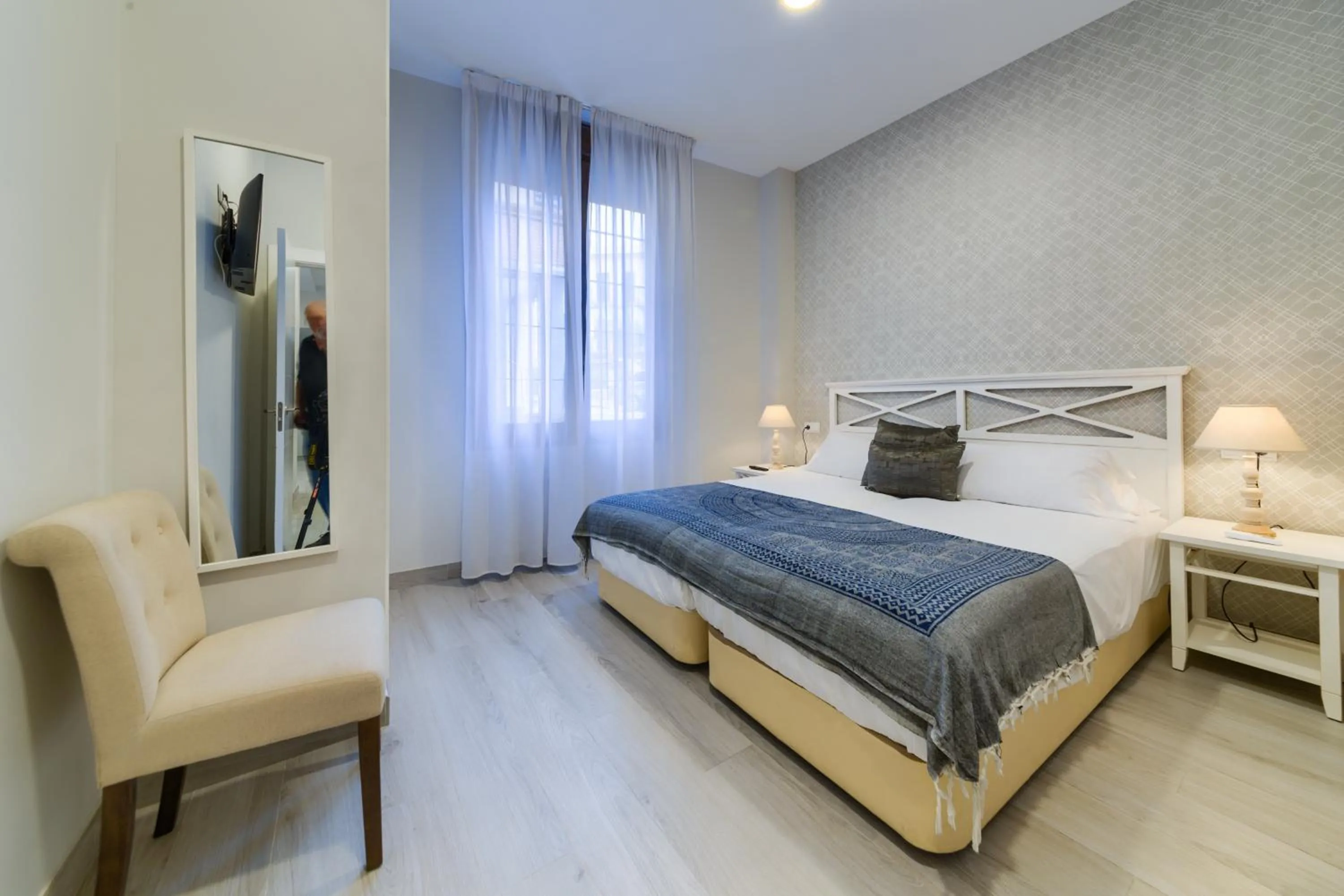 Bed in Holidays2Malaga Suites