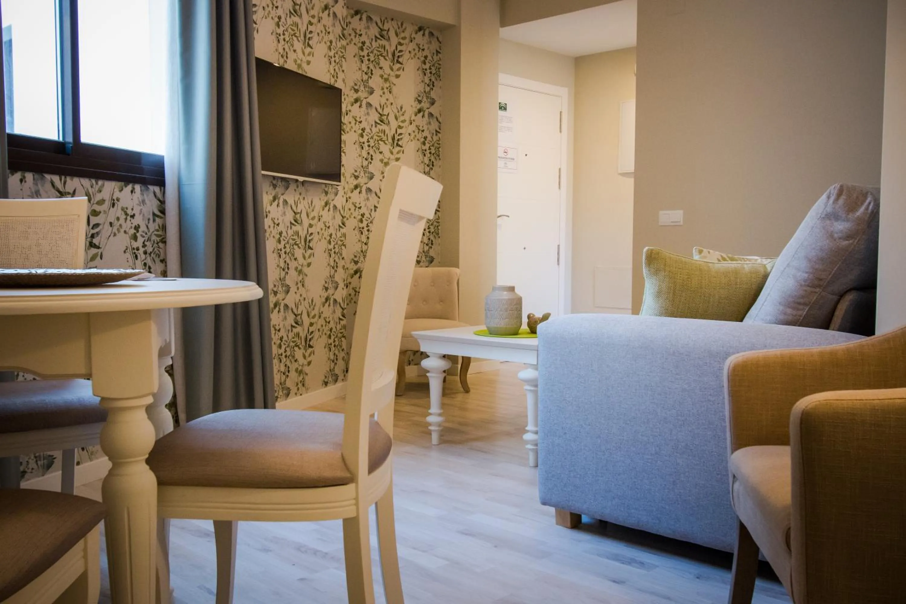 Dining area in Holidays2Malaga Suites