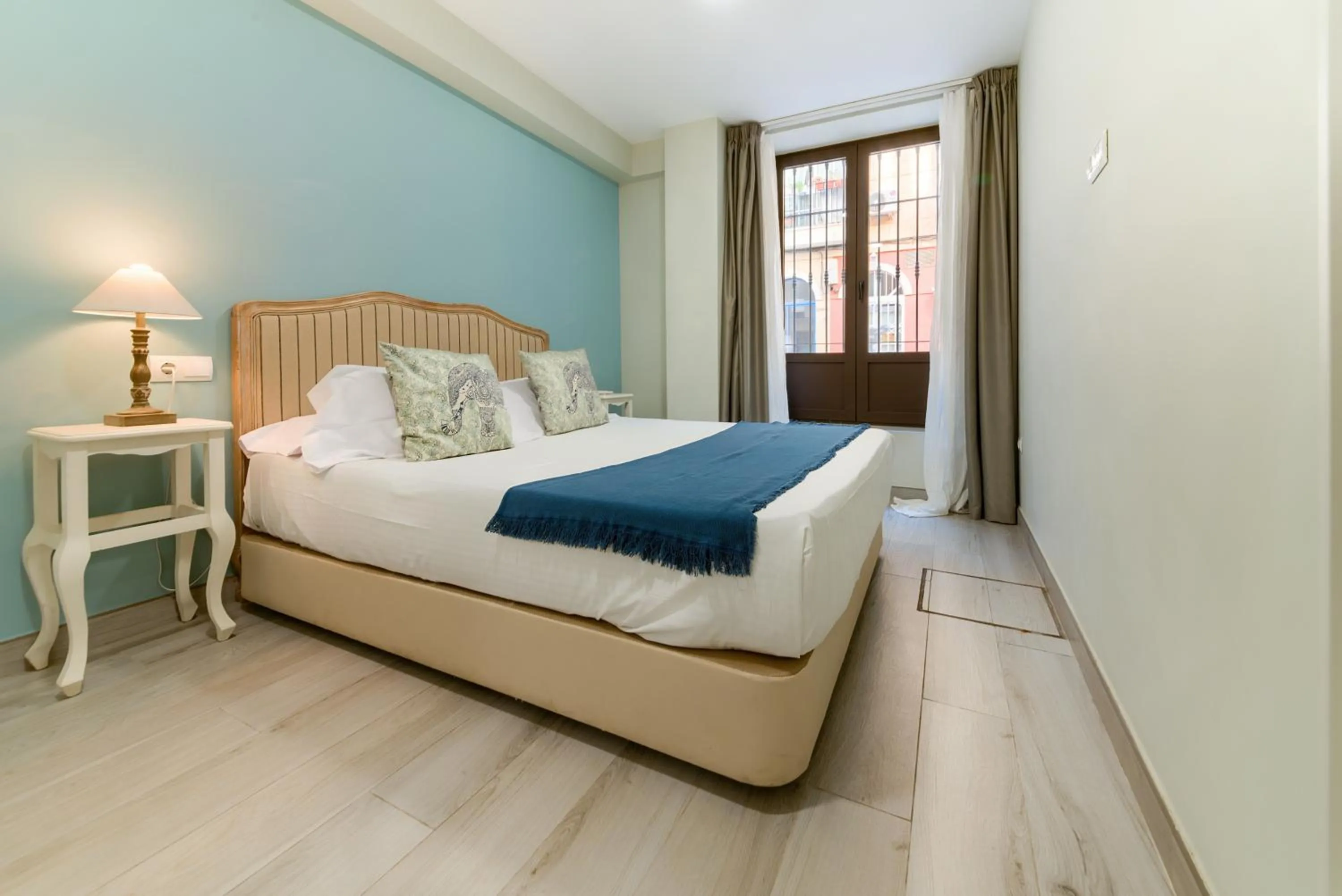 Photo of the whole room, Bed in Holidays2Malaga Suites