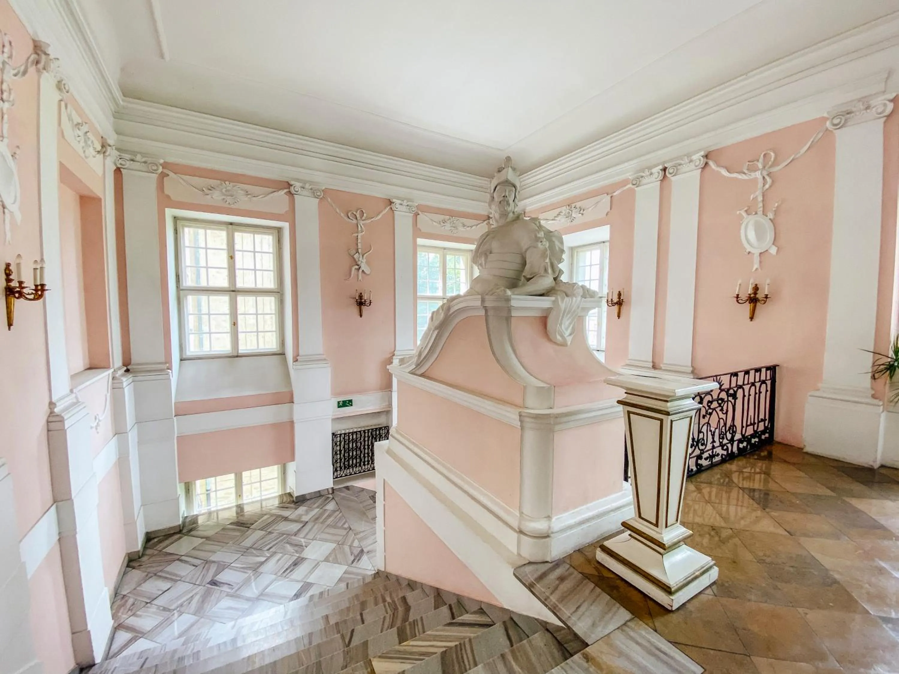 Property building, Bed in Hotel Zamek Królewski w Rydzynie