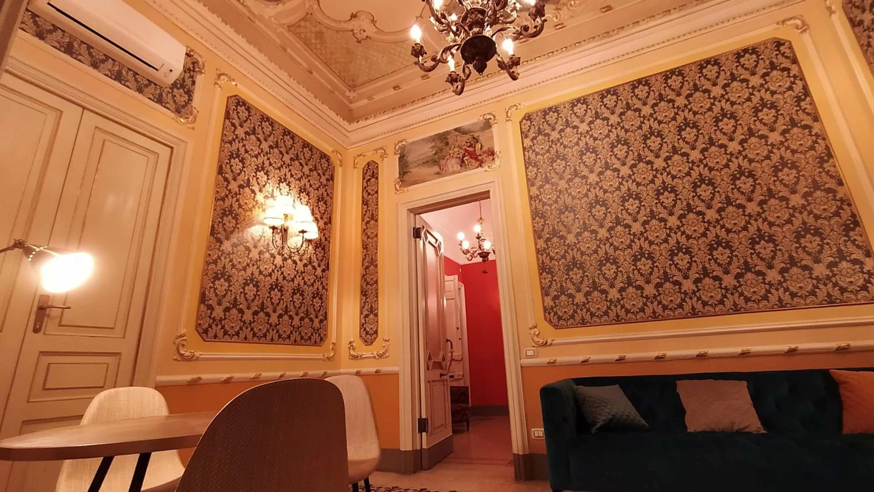 Living room in Palazzo Arcidiacono - luxury holidays