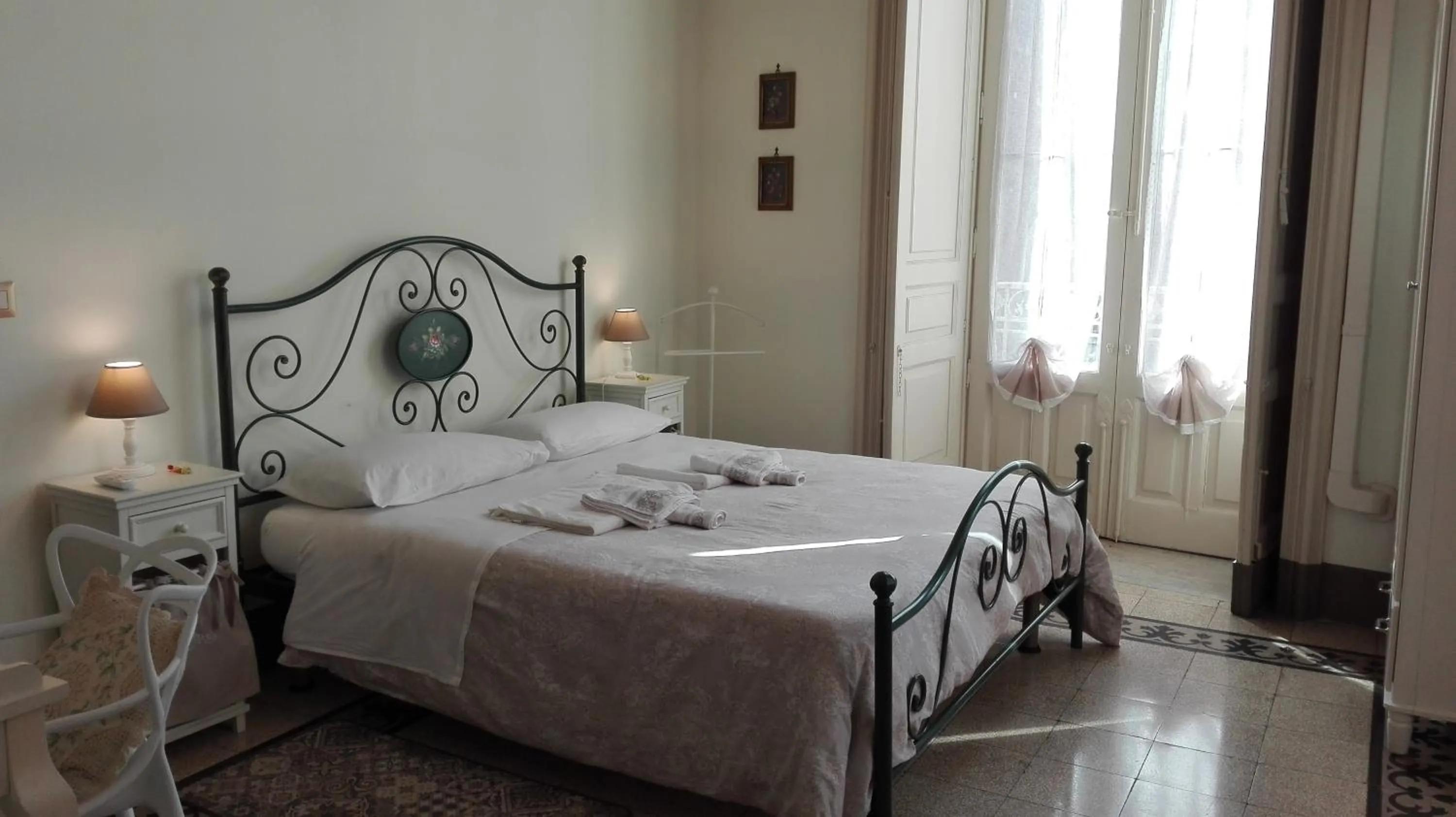 Bedroom, Bed in Palazzo Arcidiacono - luxury holidays