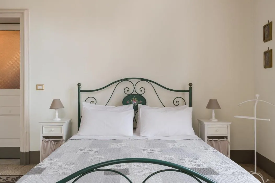 Bed in Palazzo Arcidiacono - luxury holidays