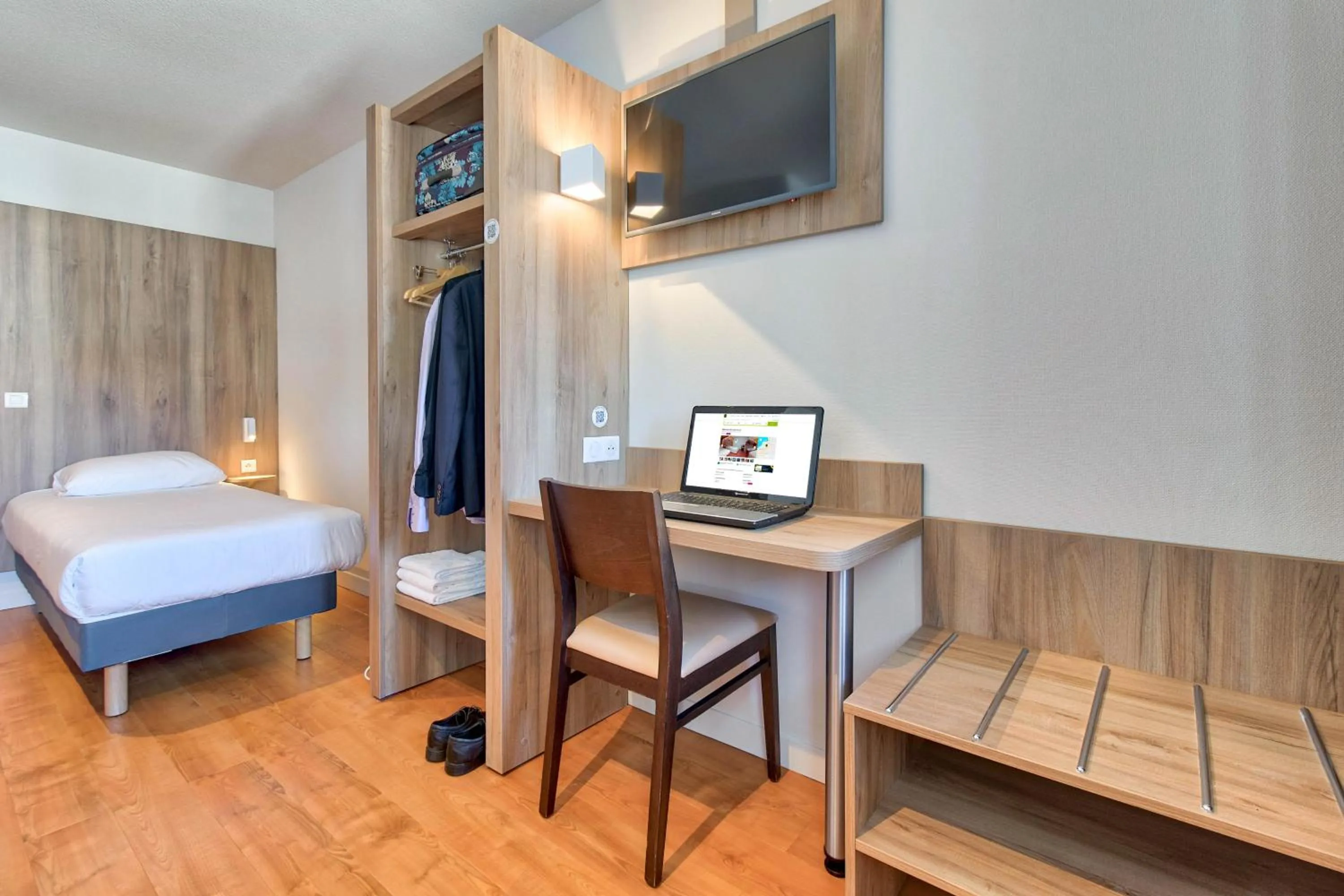 Bedroom, Bed in B&B HOTEL Saint Jean de Luz