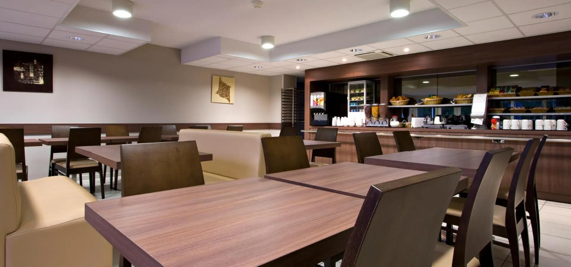 Breakfast in B&B HOTEL Saint Jean de Luz