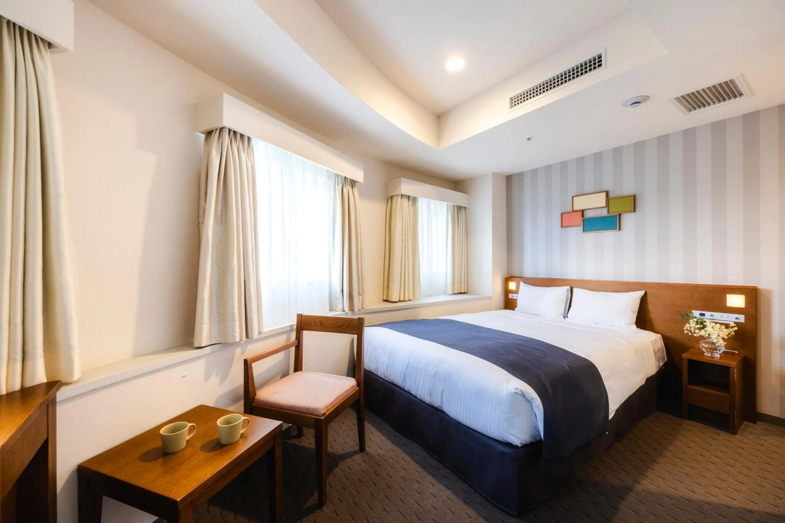 Photo of the whole room, Bed in Shinjuku Washington Hotel