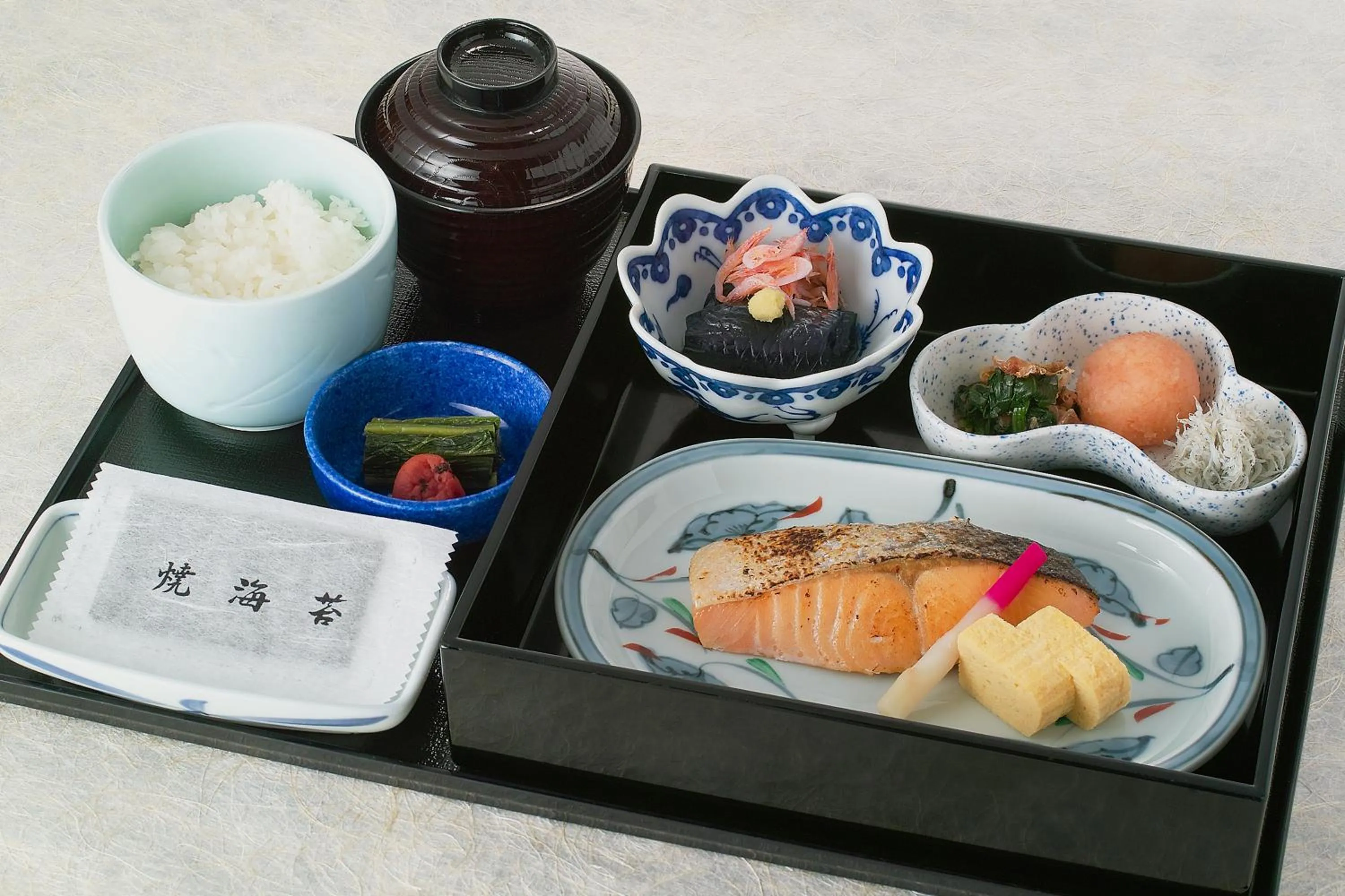 Food and drinks in Hotel Grand Arc Hanzomon