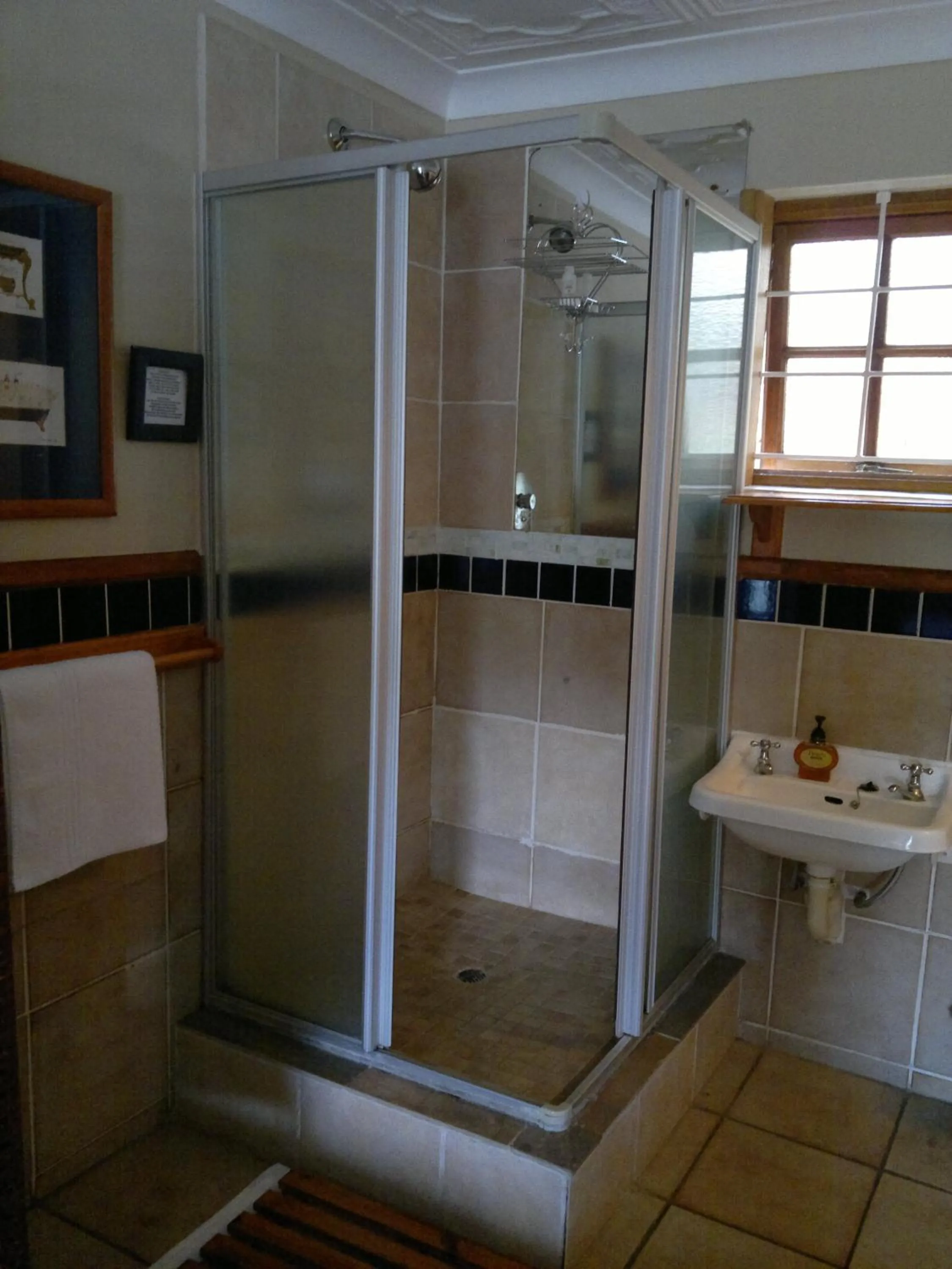 Shower in Agterplaas Guesthouse Pty Ltd