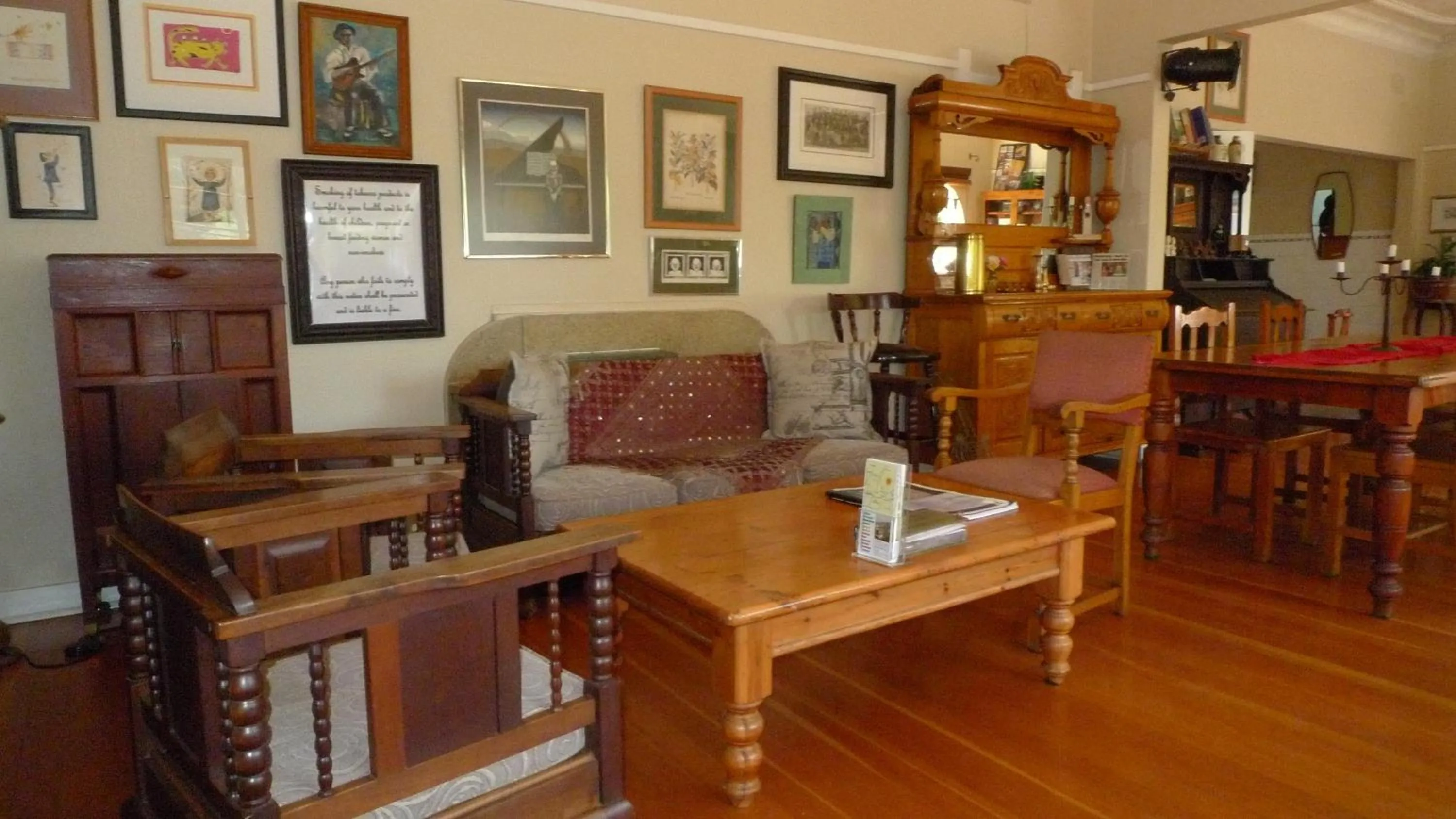 Living room in Agterplaas Guesthouse Pty Ltd