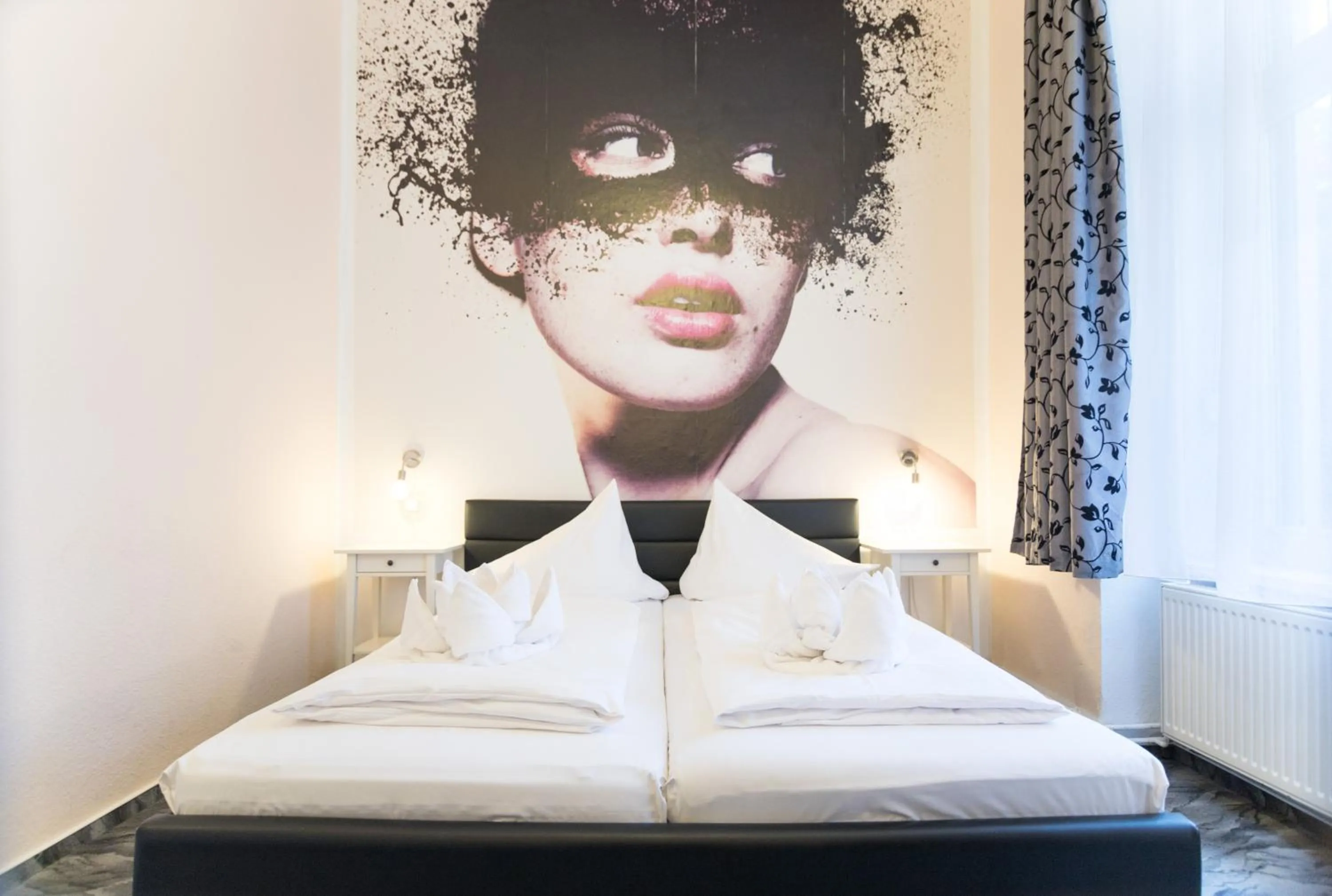 Photo of the whole room, Bed in Pension Marie Prenzlauer Berg