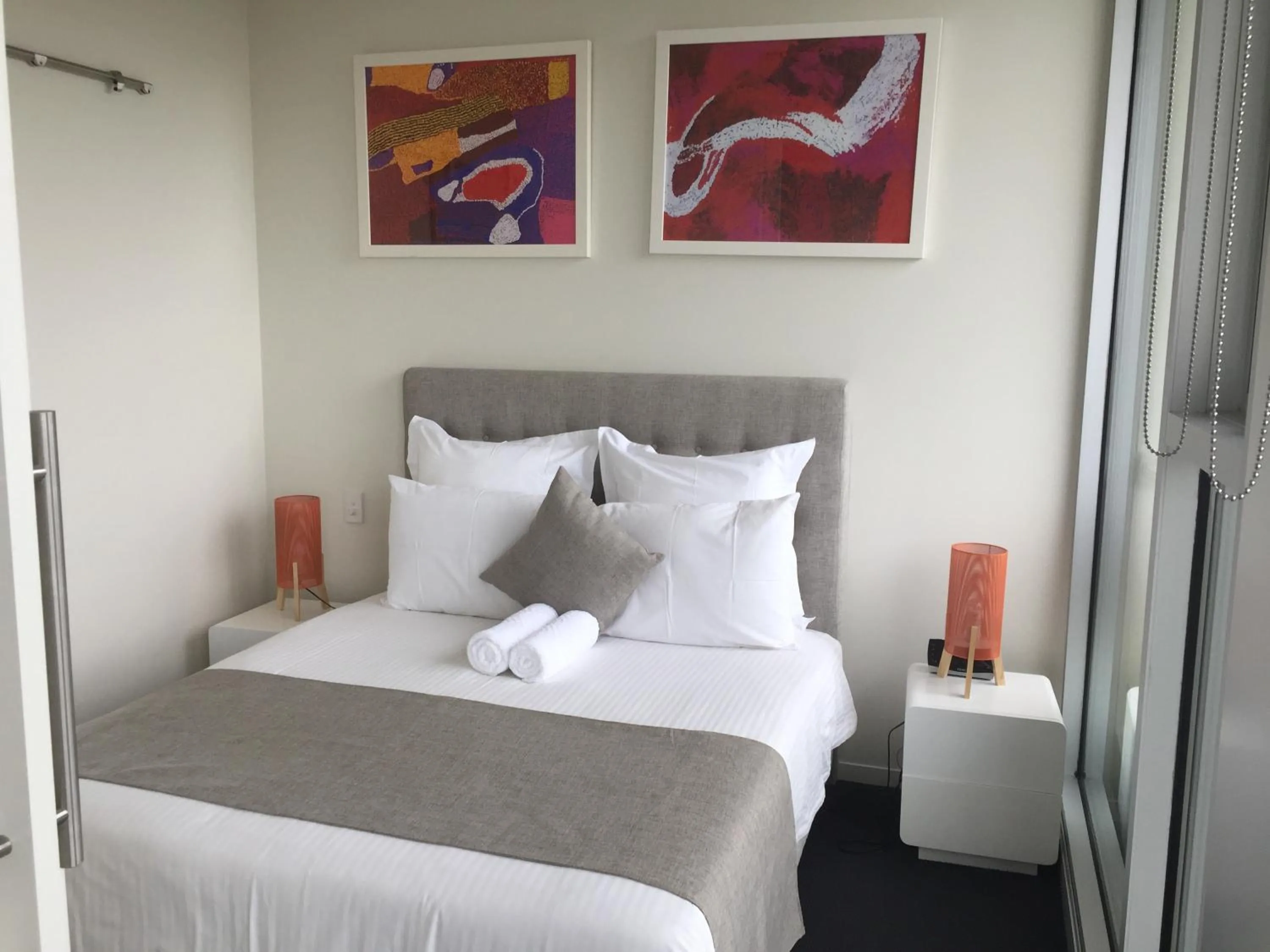 Bed in Tasha's Apartments on Warwick