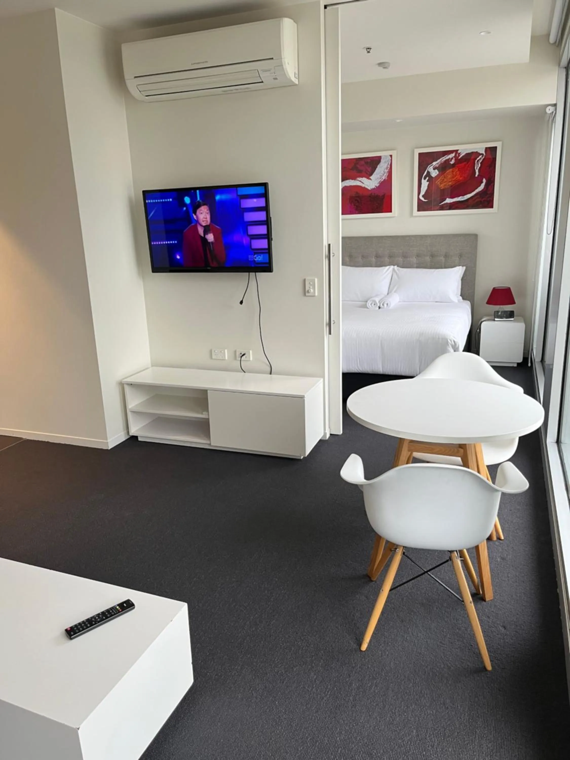 Bed in Tasha's Apartments on Warwick