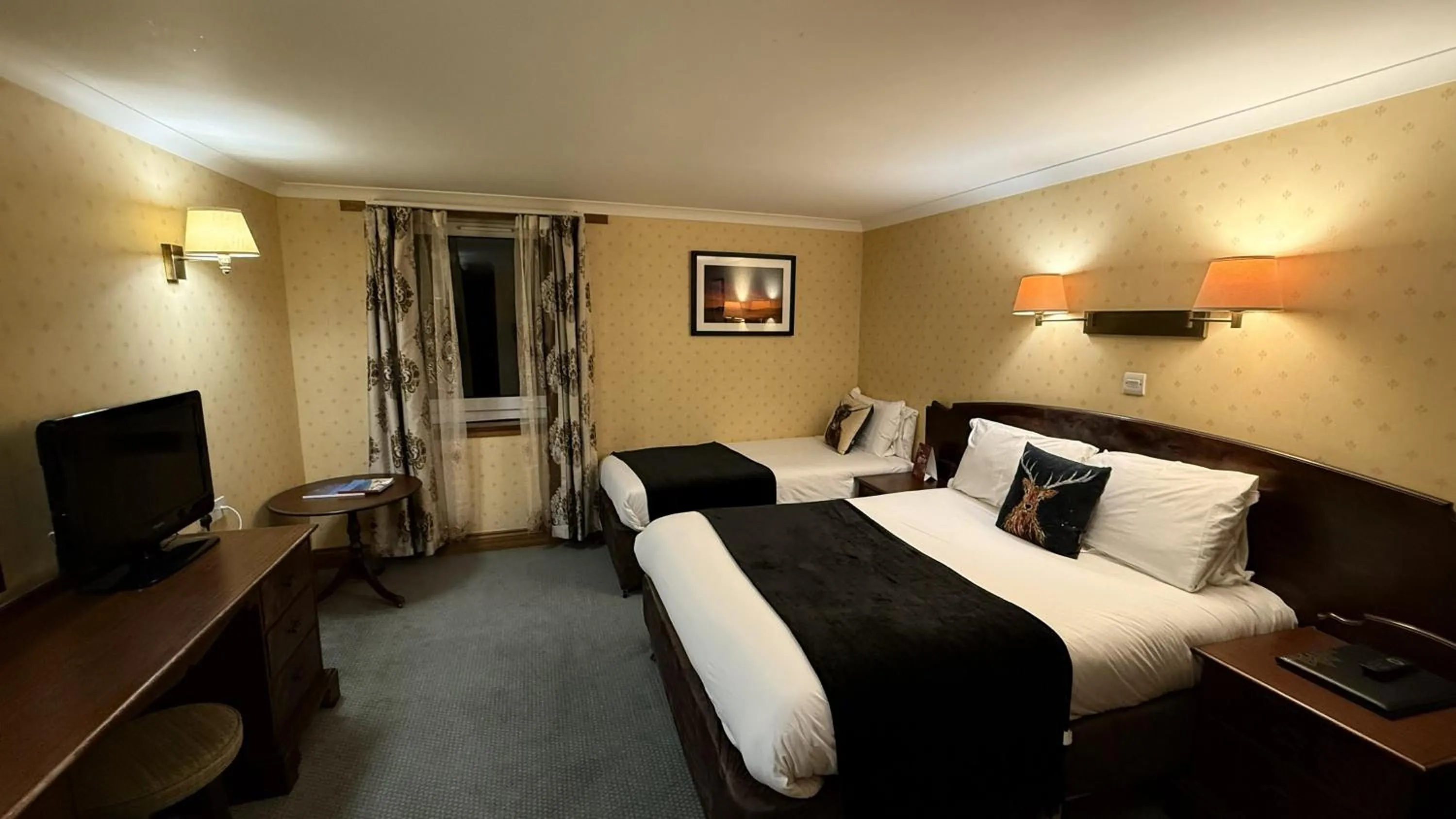 Bedroom, Bed in Muthu Ben Doran Hotel