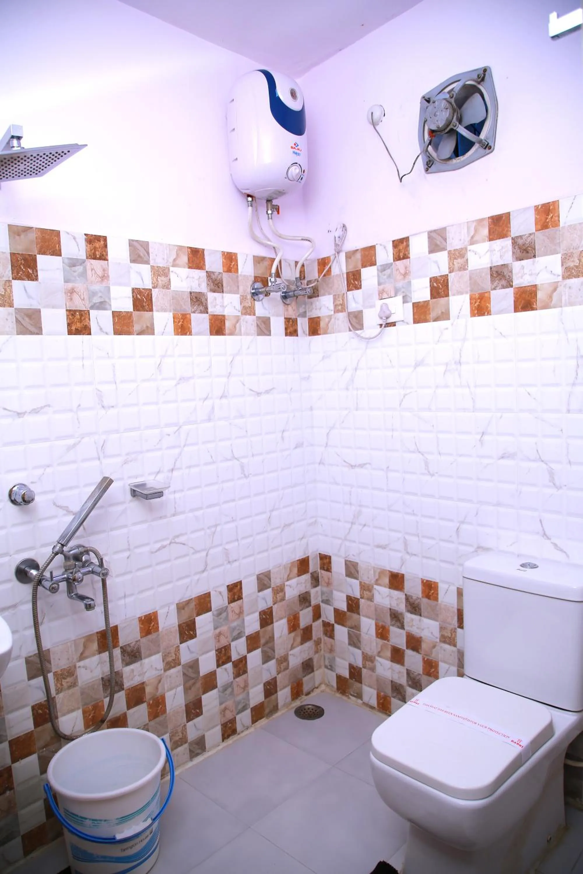 Bathroom in Babul Hotel