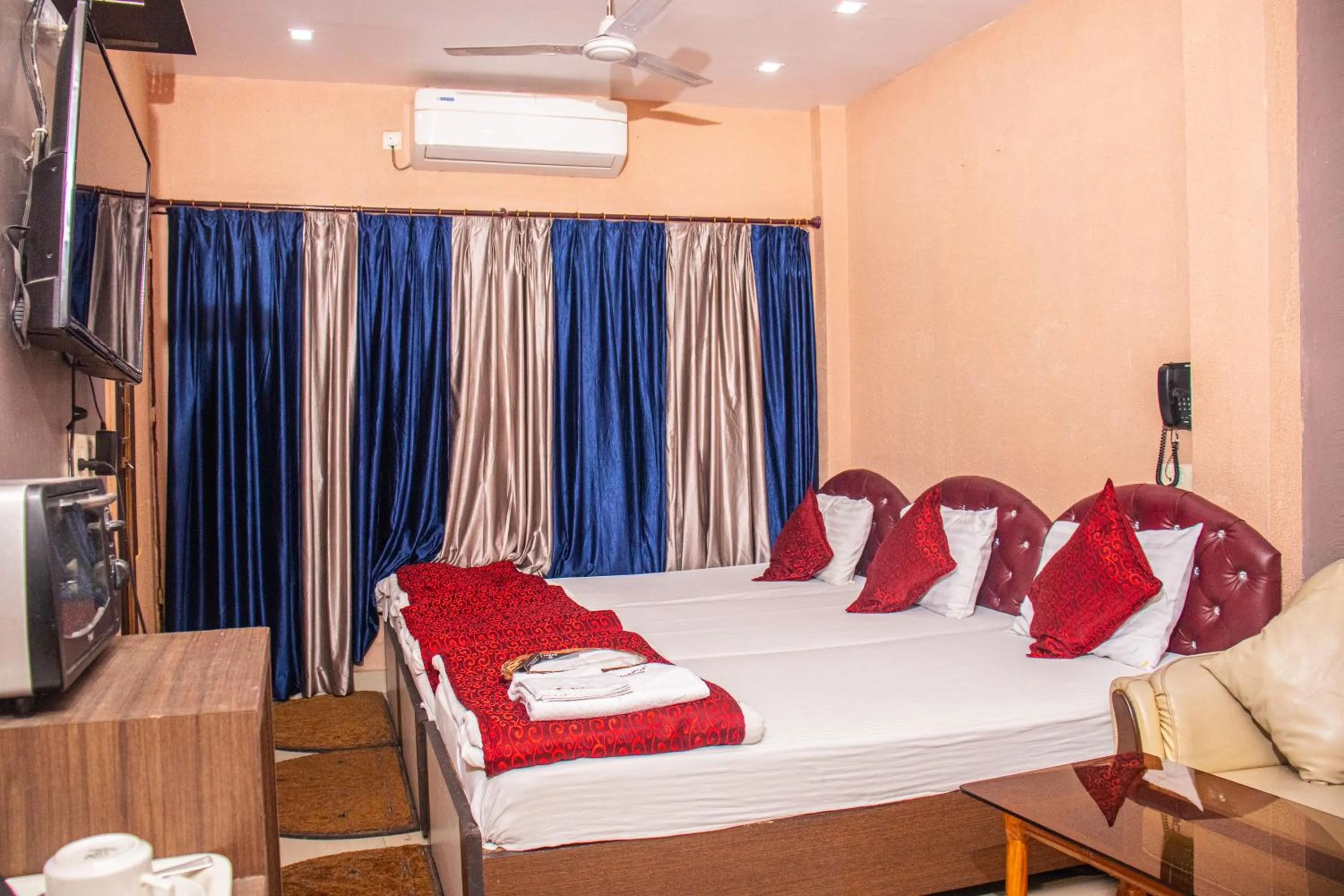 Bed in Babul Hotel