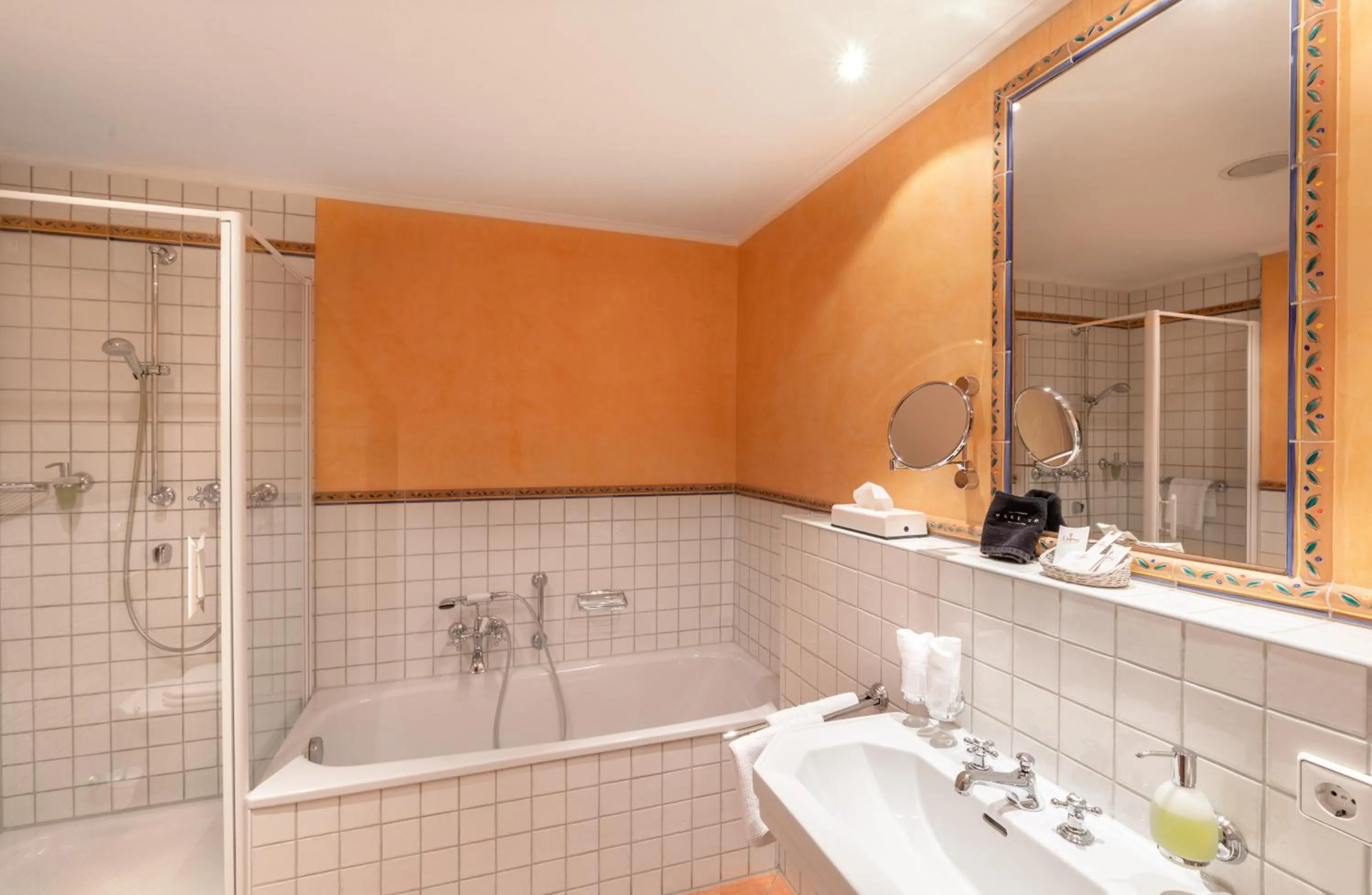 Shower in Romantik Hotel Residenz am See