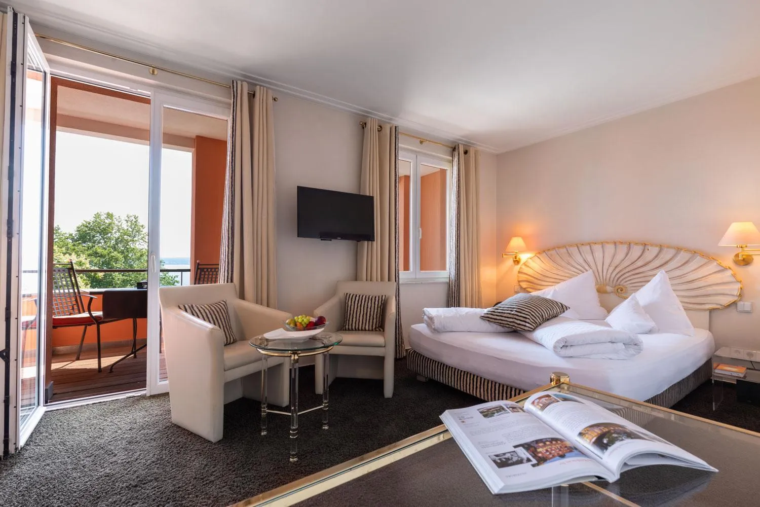 Photo of the whole room, Bed in Romantik Hotel Residenz am See