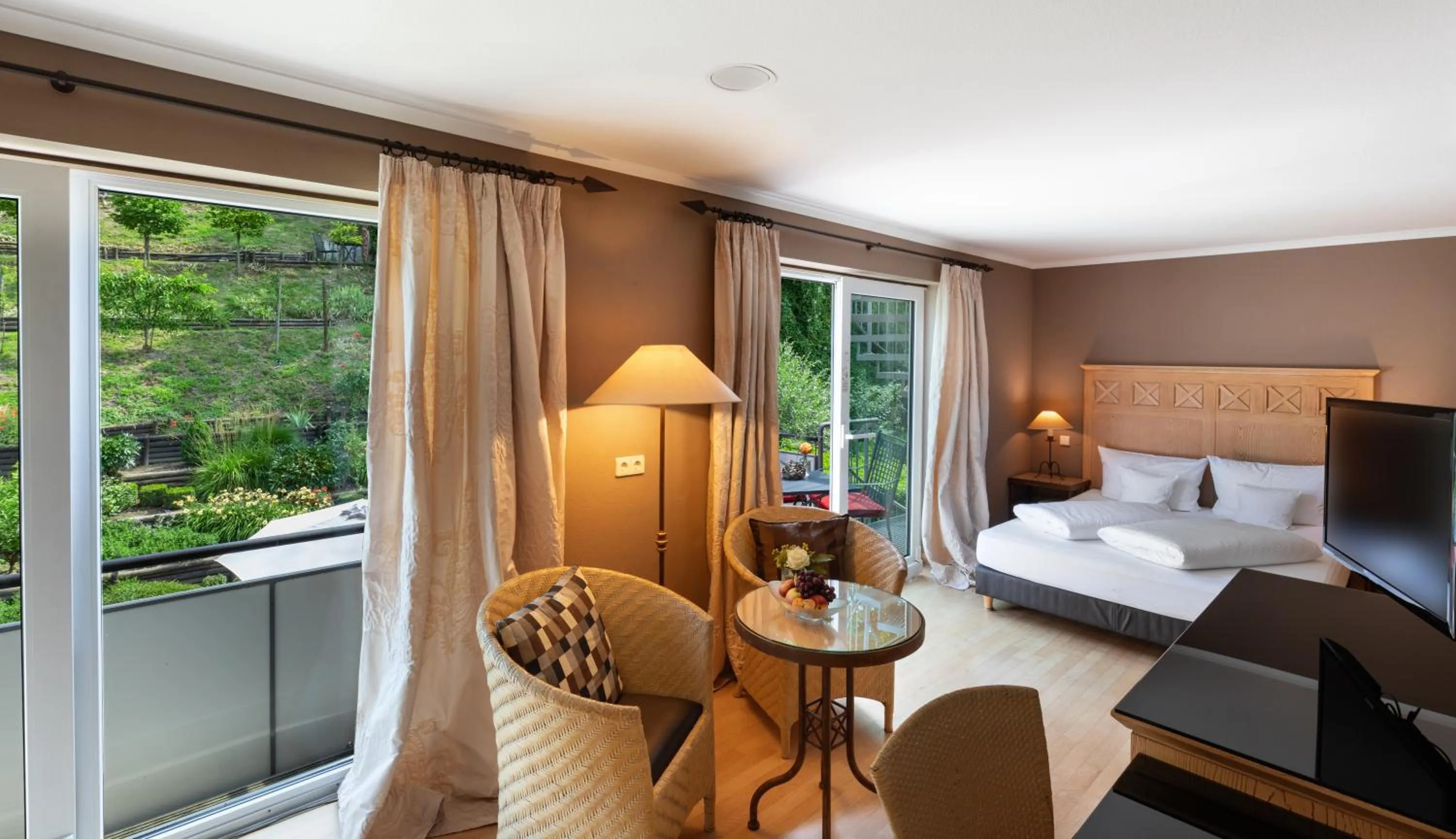 Garden, Bed in Romantik Hotel Residenz am See