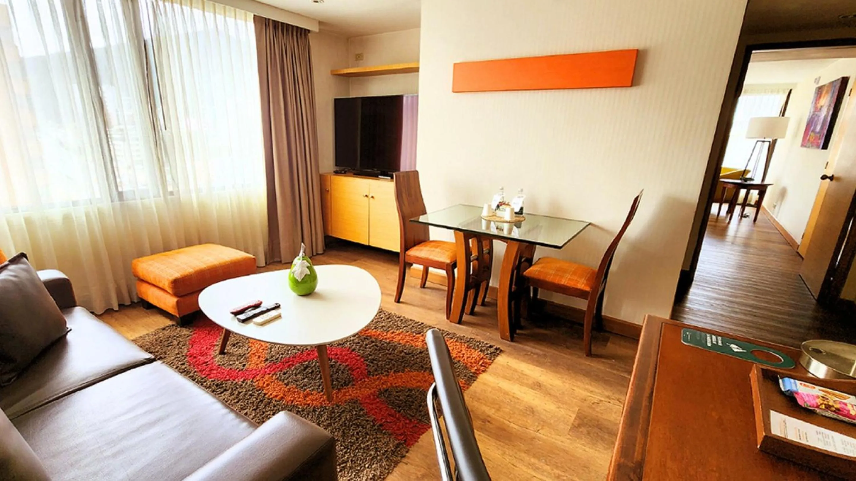 Living room in Bogota Plaza Hotel