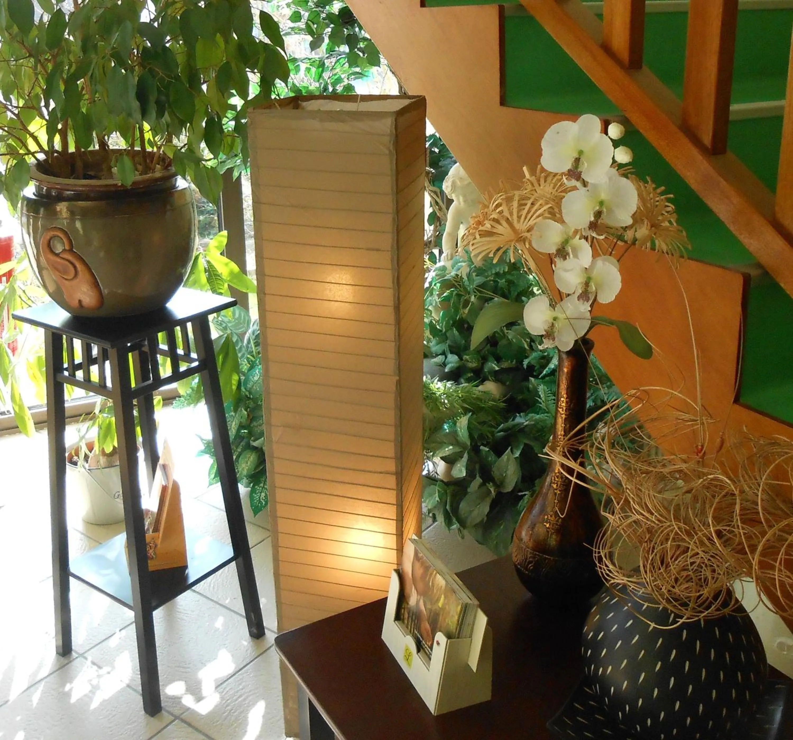 Lobby or reception in Logis Hotel Restaurant l'Orée Des Bois