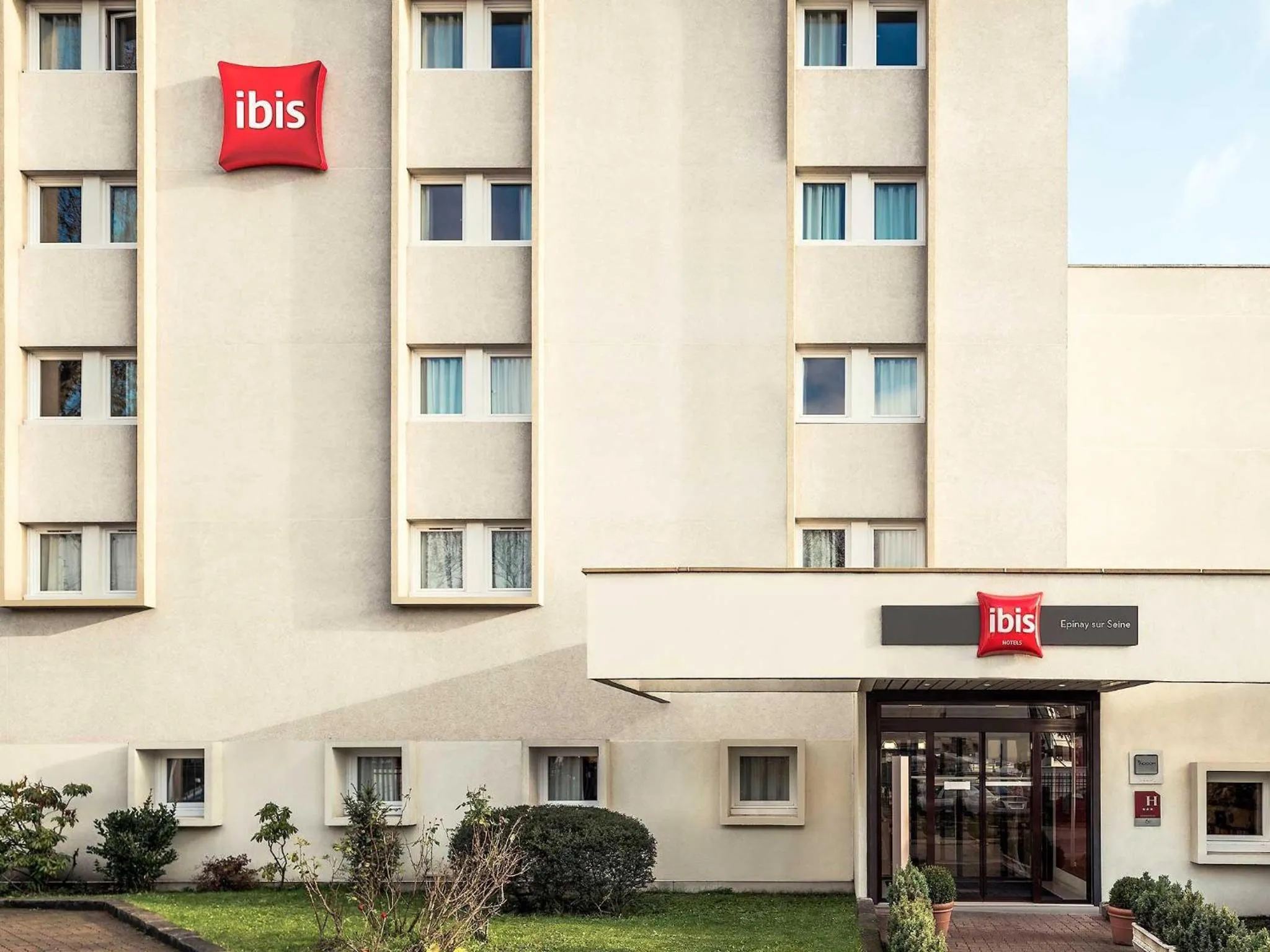 Property building in ibis Epinay sur Seine - Gennevilliers