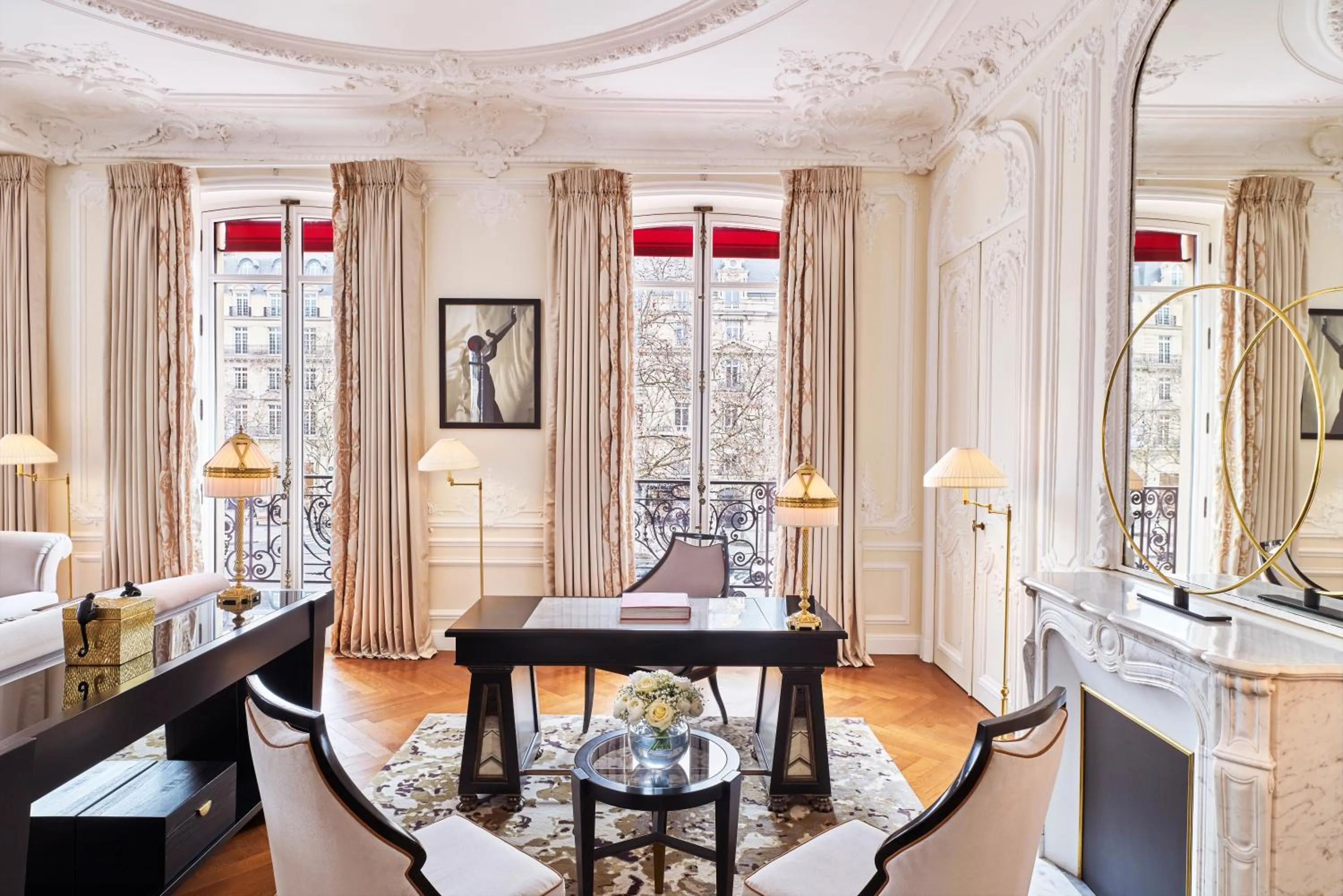 Seating area in Hôtel Barrière Fouquet's Paris