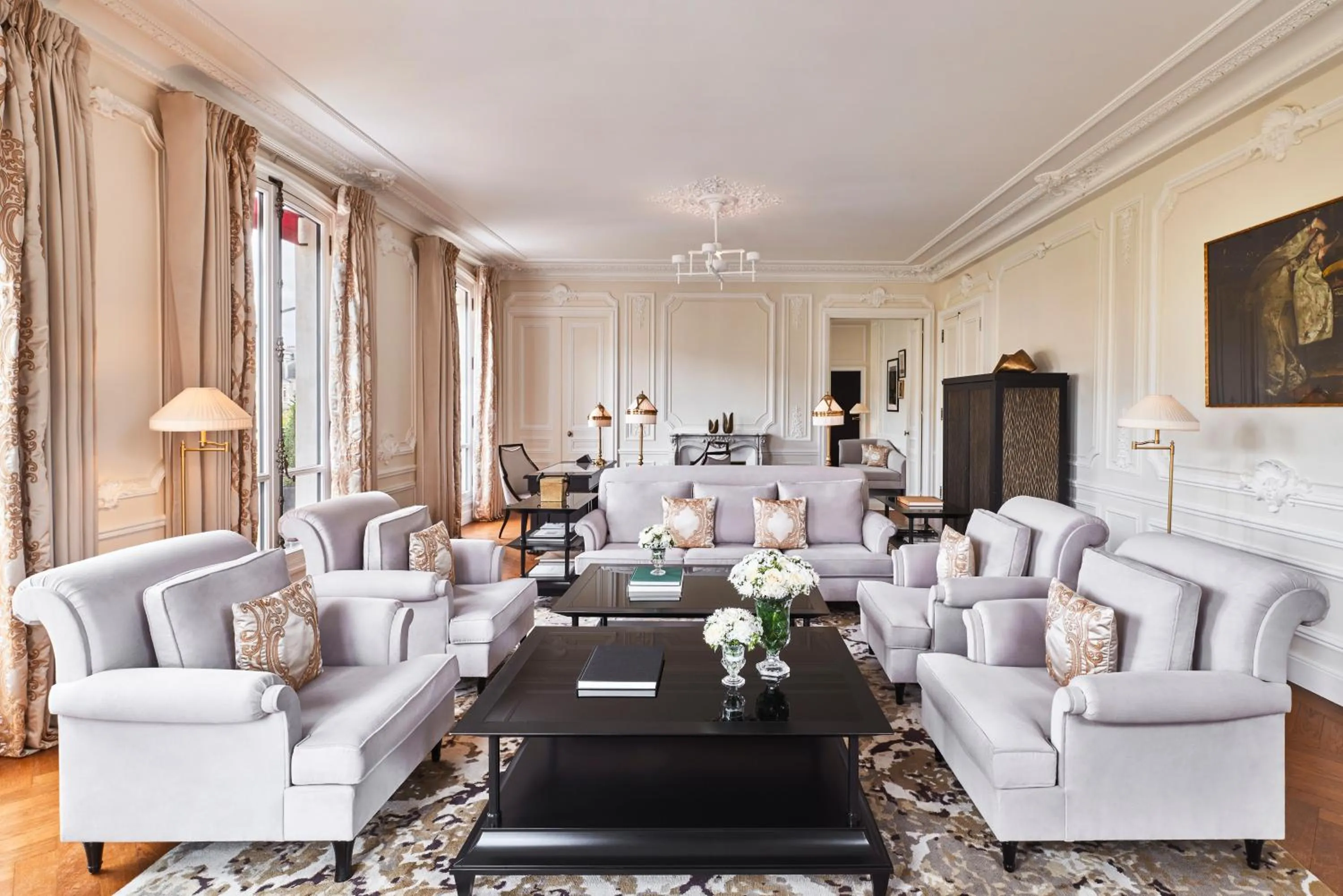 Seating area in Hôtel Fouquet's Paris