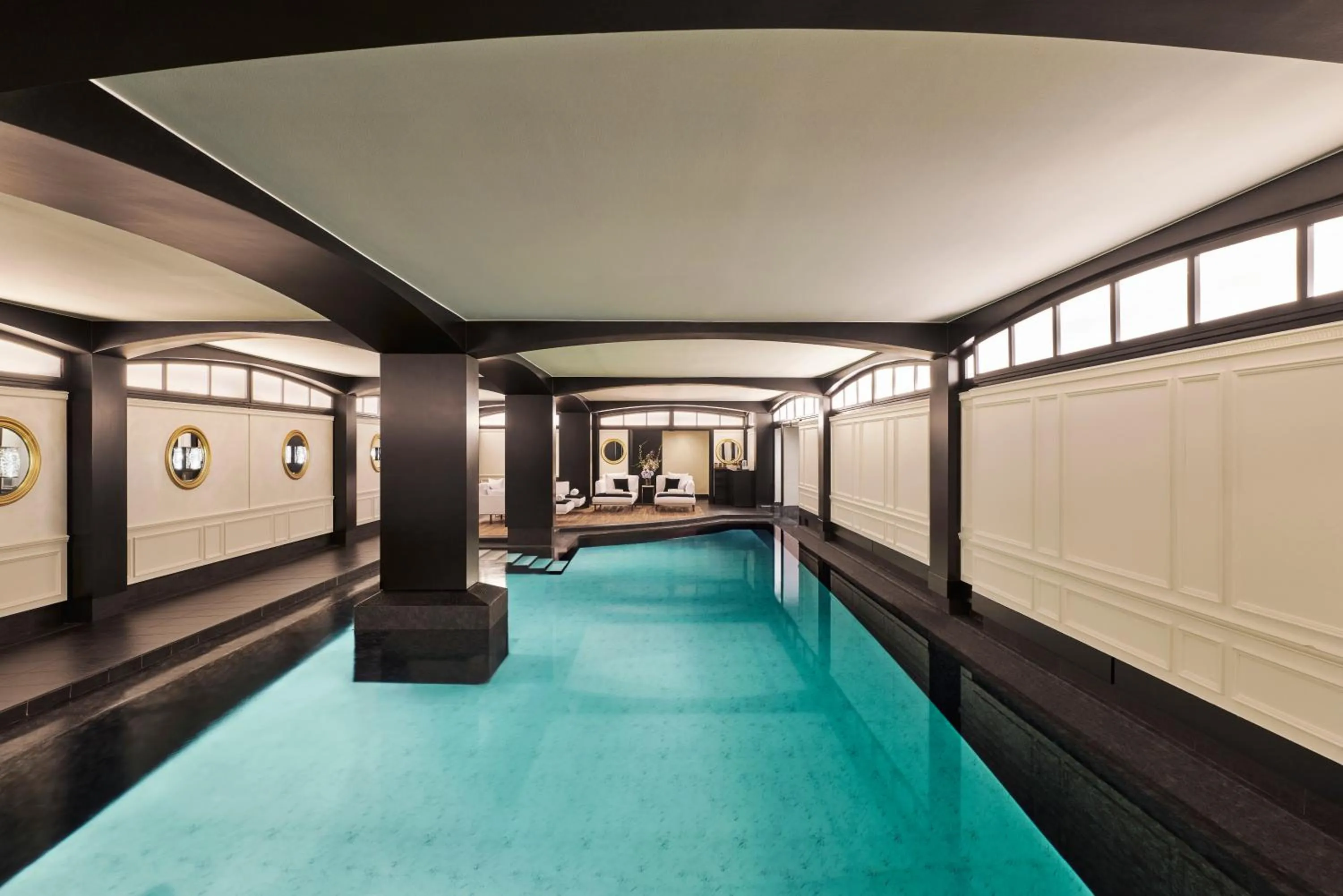 Spa and wellness centre/facilities in Hôtel Barrière Fouquet's Paris