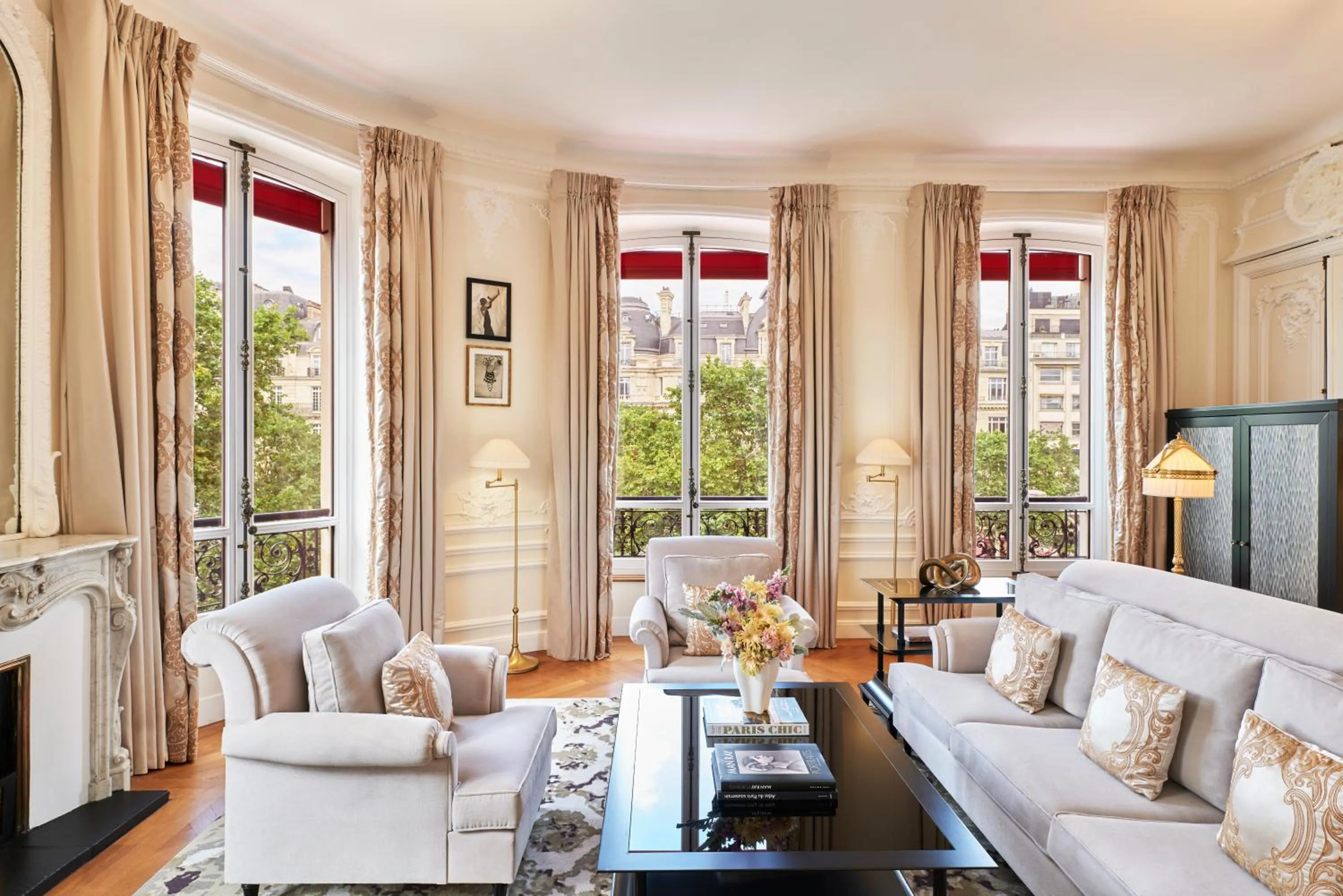 Living room in Hôtel Barrière Fouquet's Paris