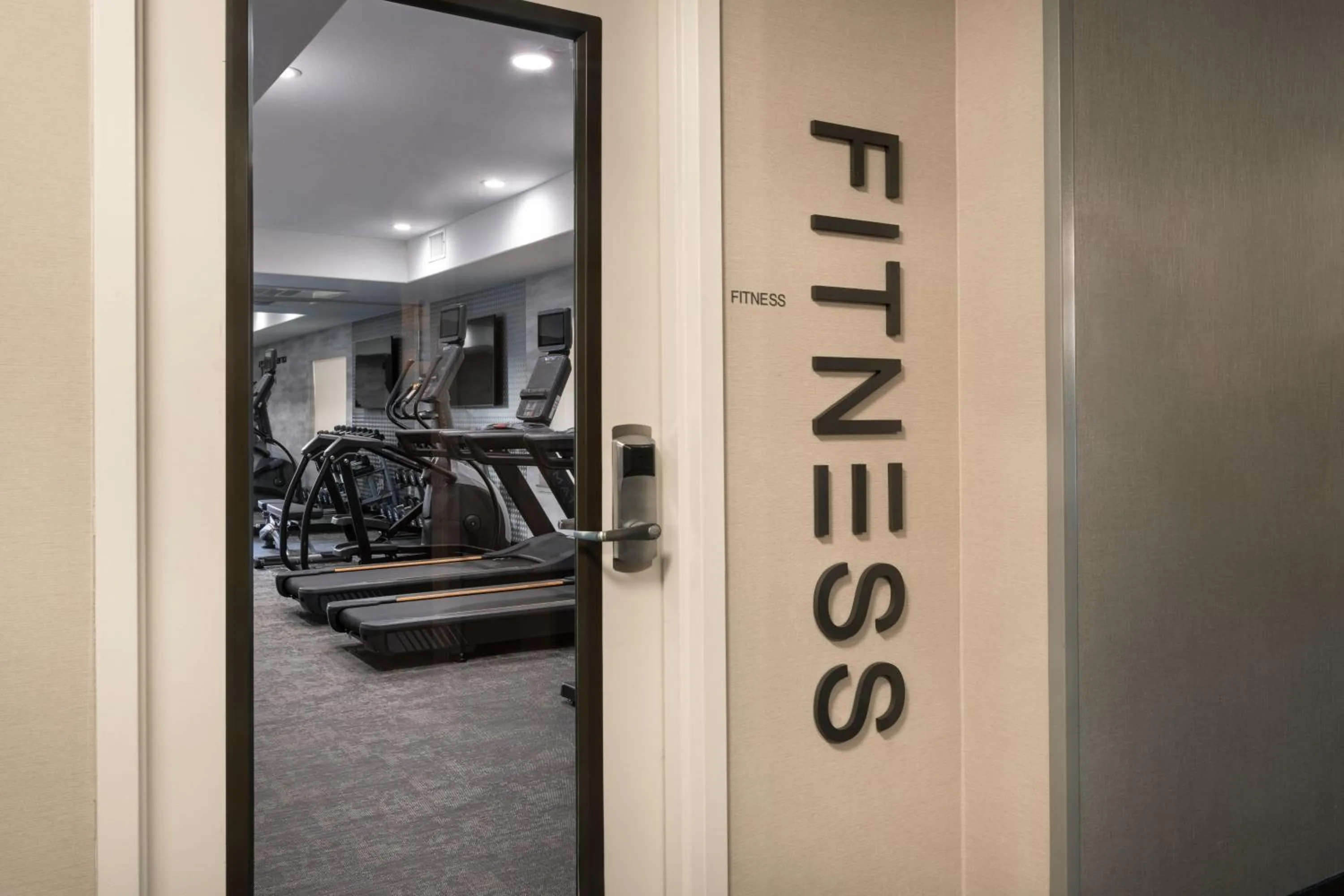Fitness centre/facilities in Fairfield by Marriott Inn & Suites Fresno Riverpark