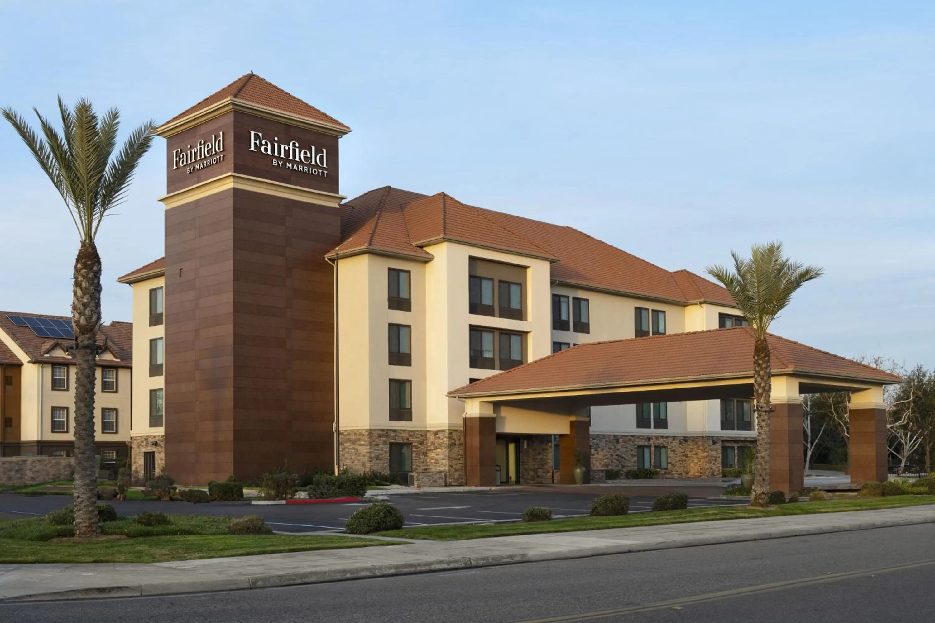 Property building in Fairfield by Marriott Inn & Suites Fresno Riverpark