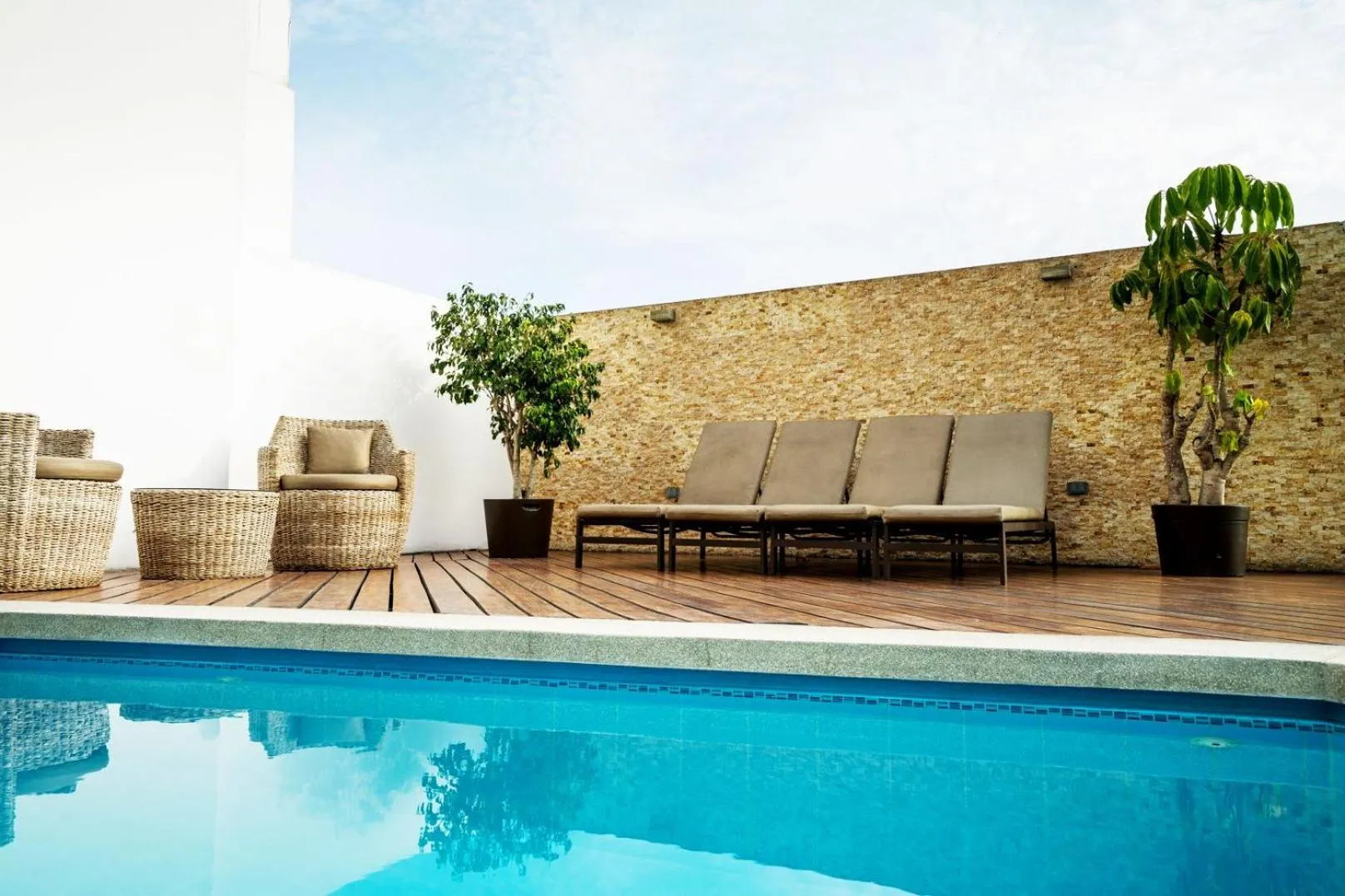 Swimming pool in Jose Antonio Executive