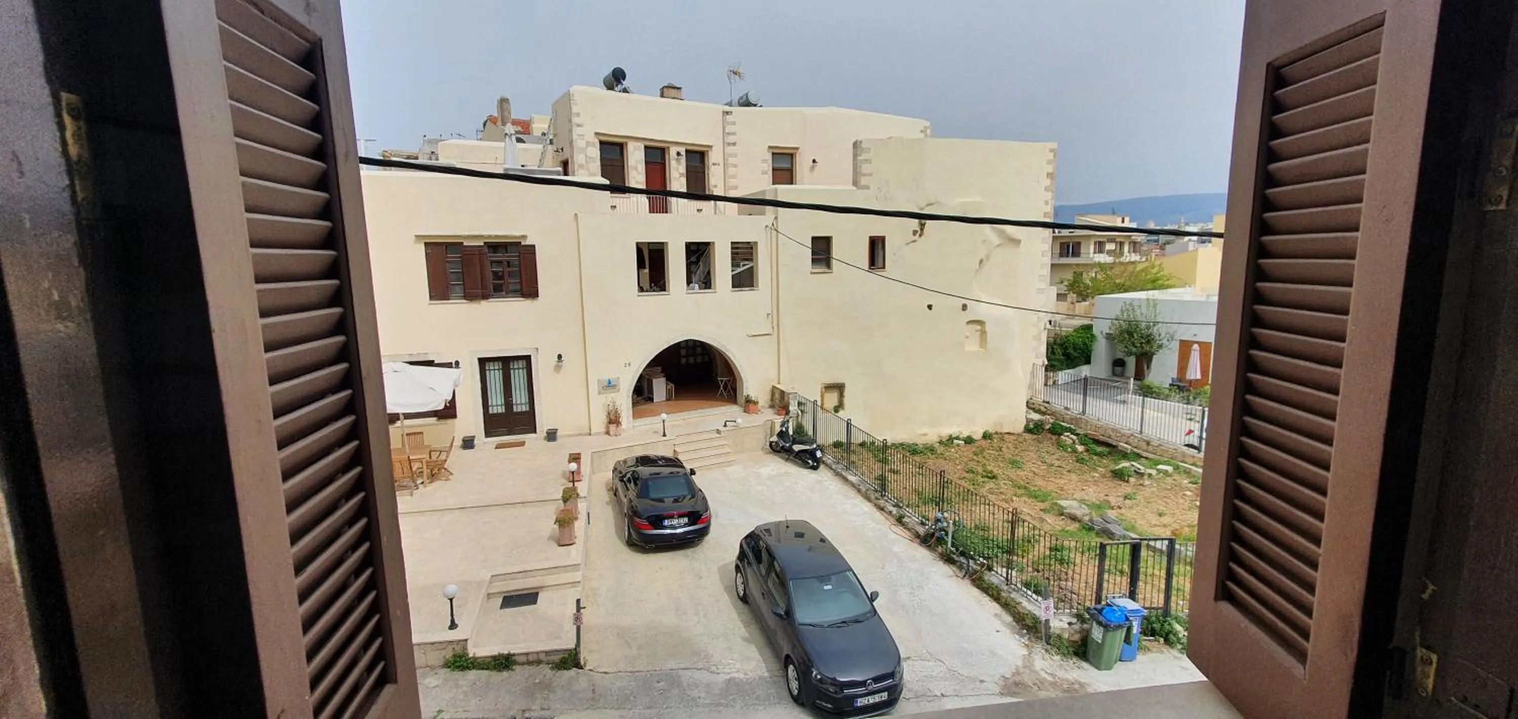 Quiet street view in Amphitrite Hotel