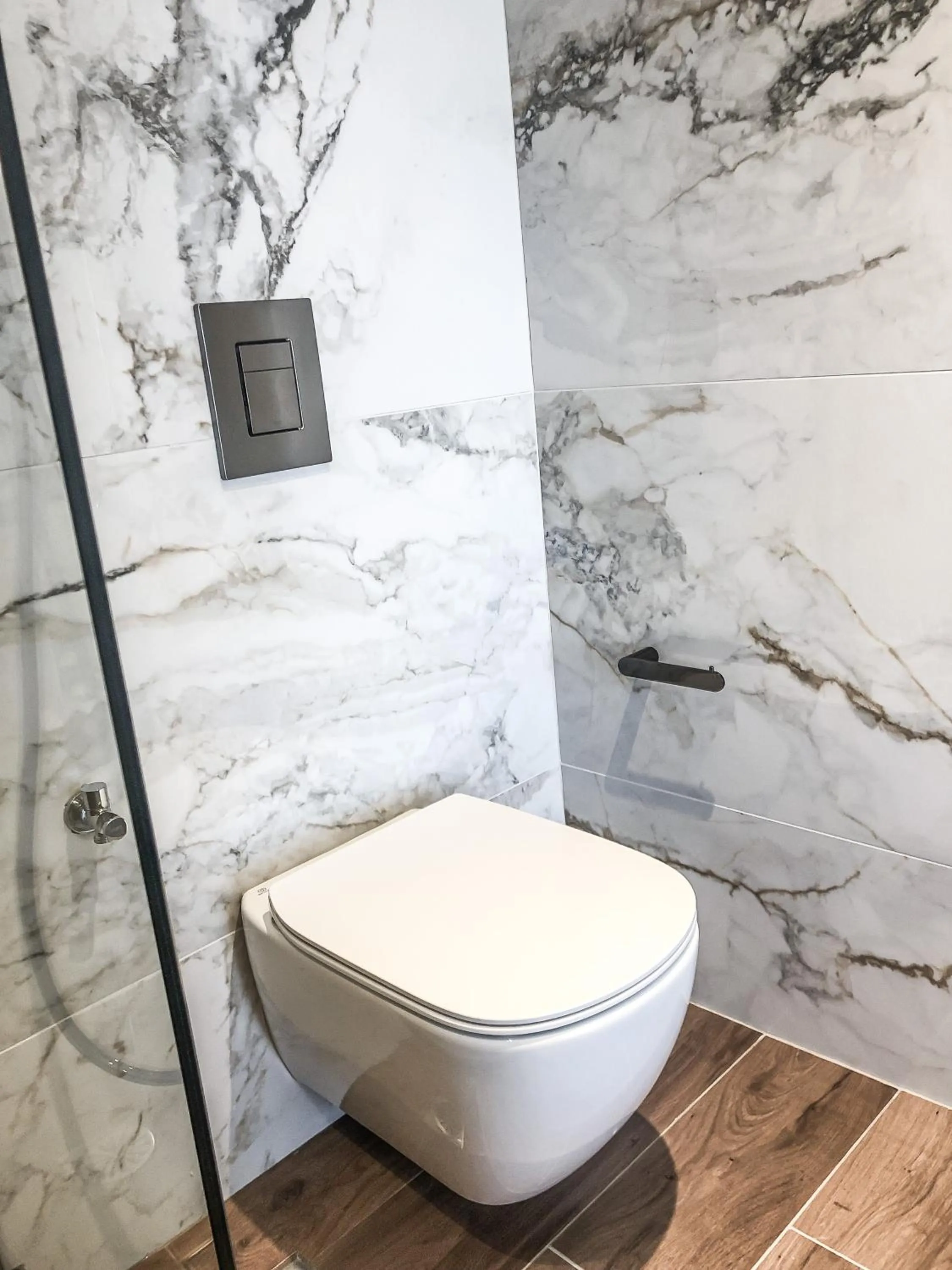 Bathroom in Amphitrite Hotel