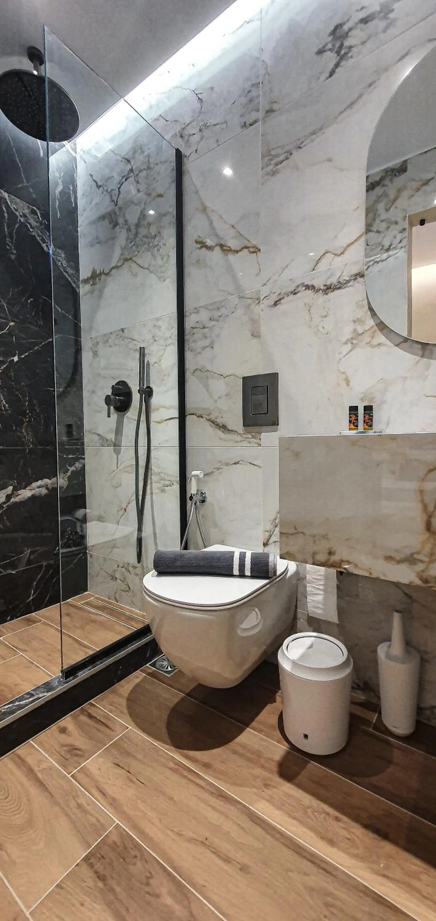 Bathroom in Amphitrite Hotel