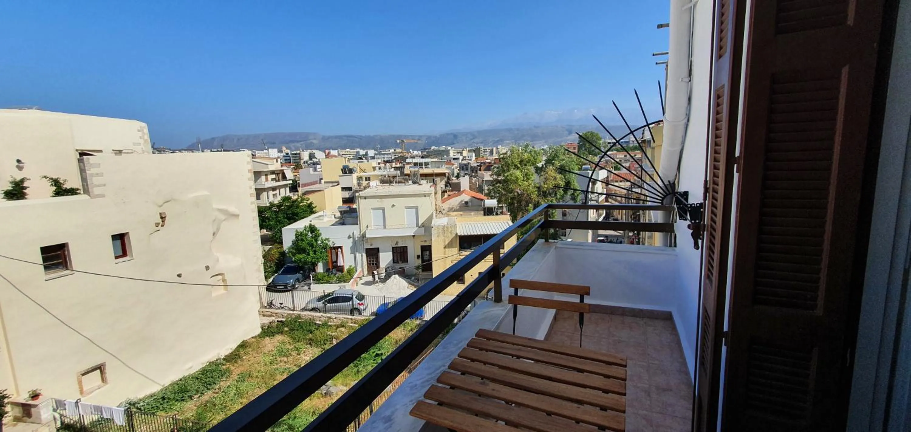 Neighbourhood in Amphitrite Hotel